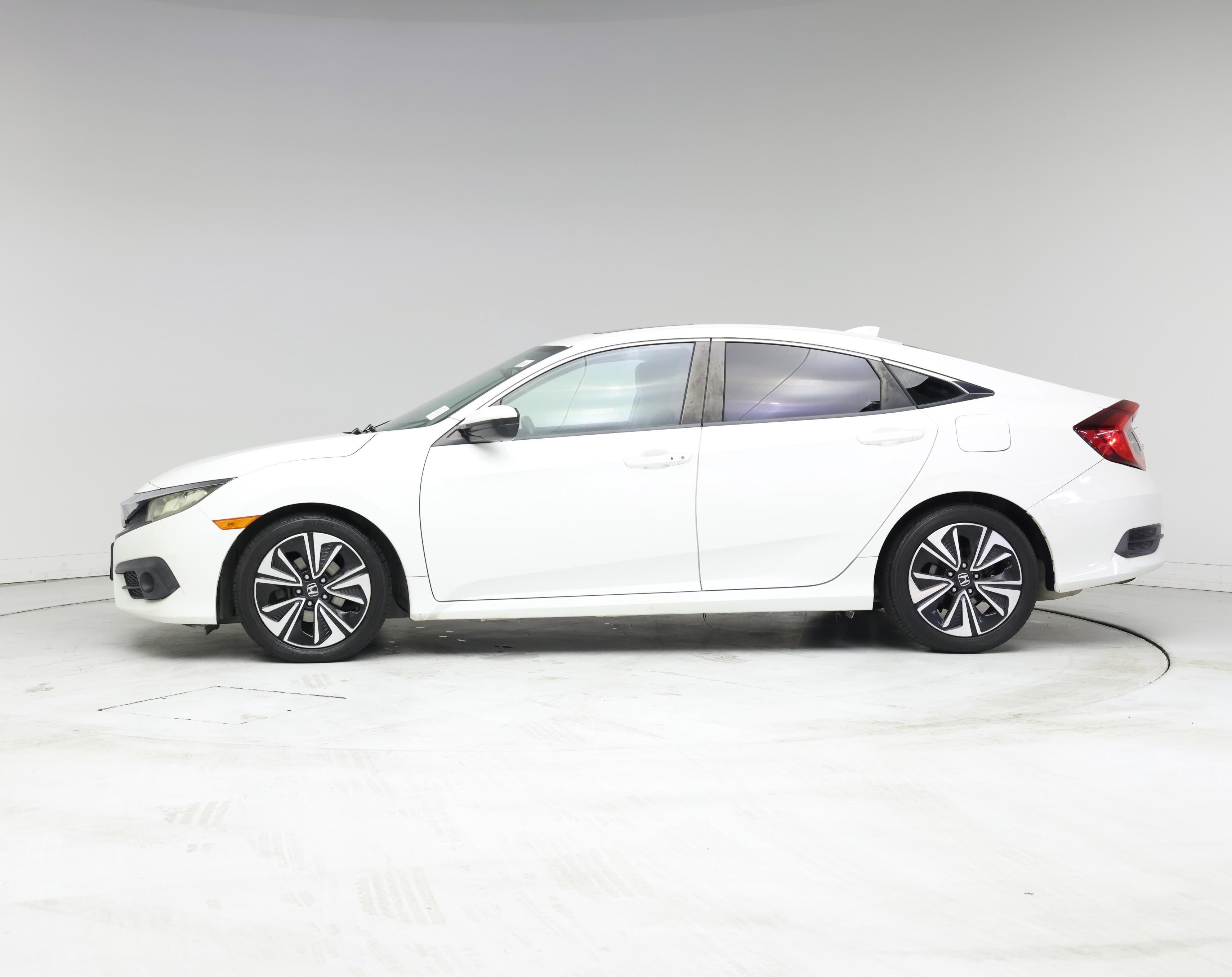 Thumbnail: 2016 Honda Civic - 3