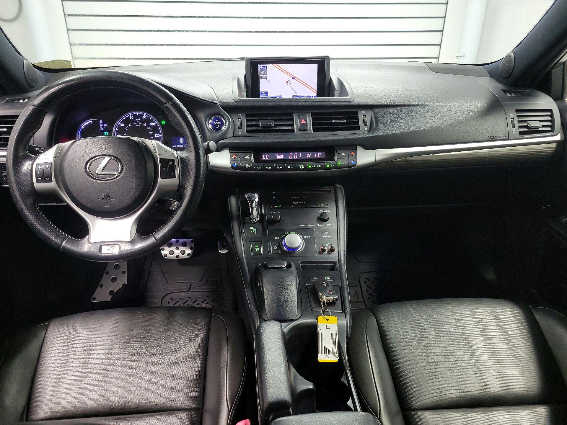 Thumbnail: 2013 Lexus CT - 9