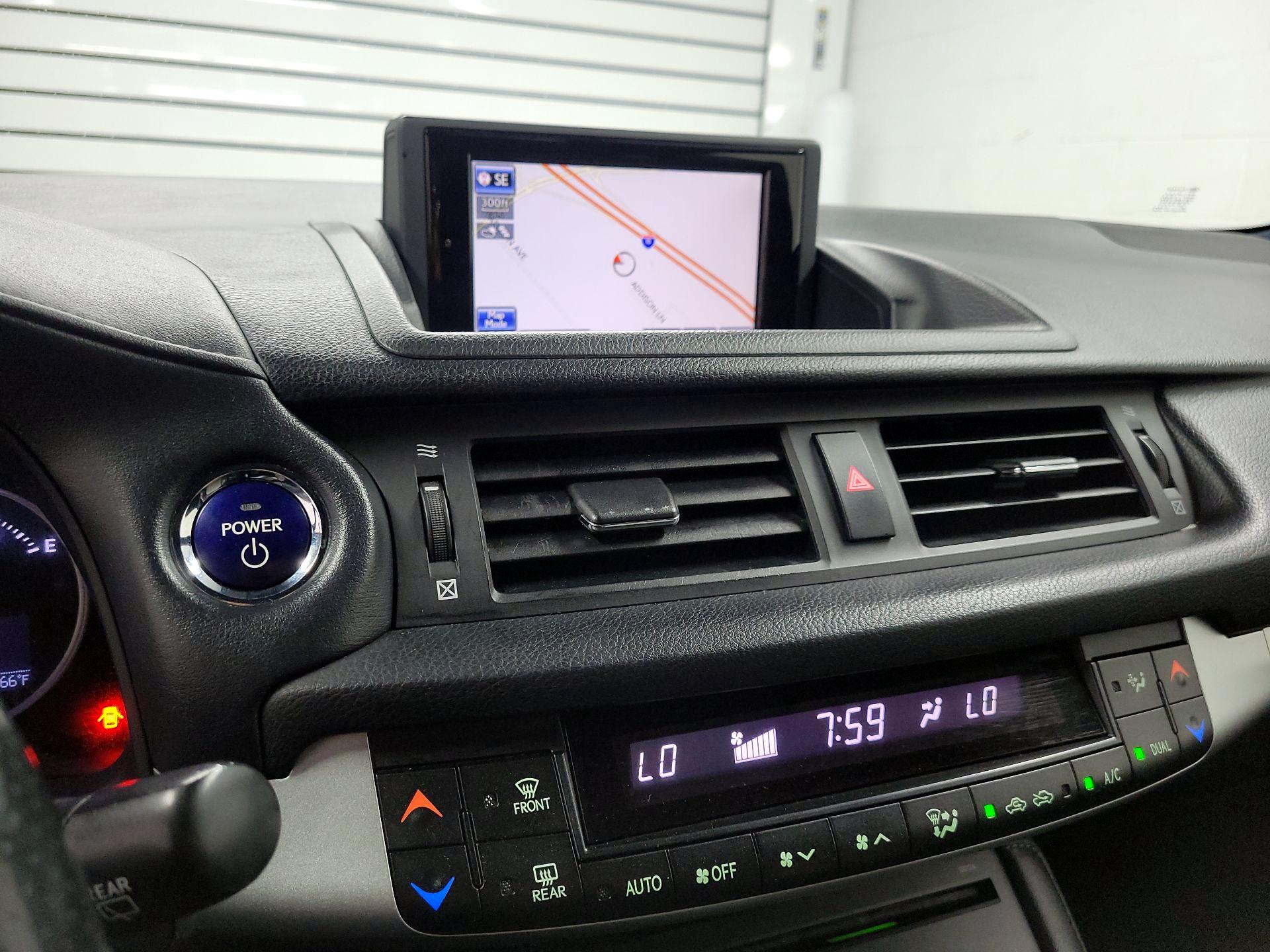 Thumbnail: 2013 Lexus CT - 15