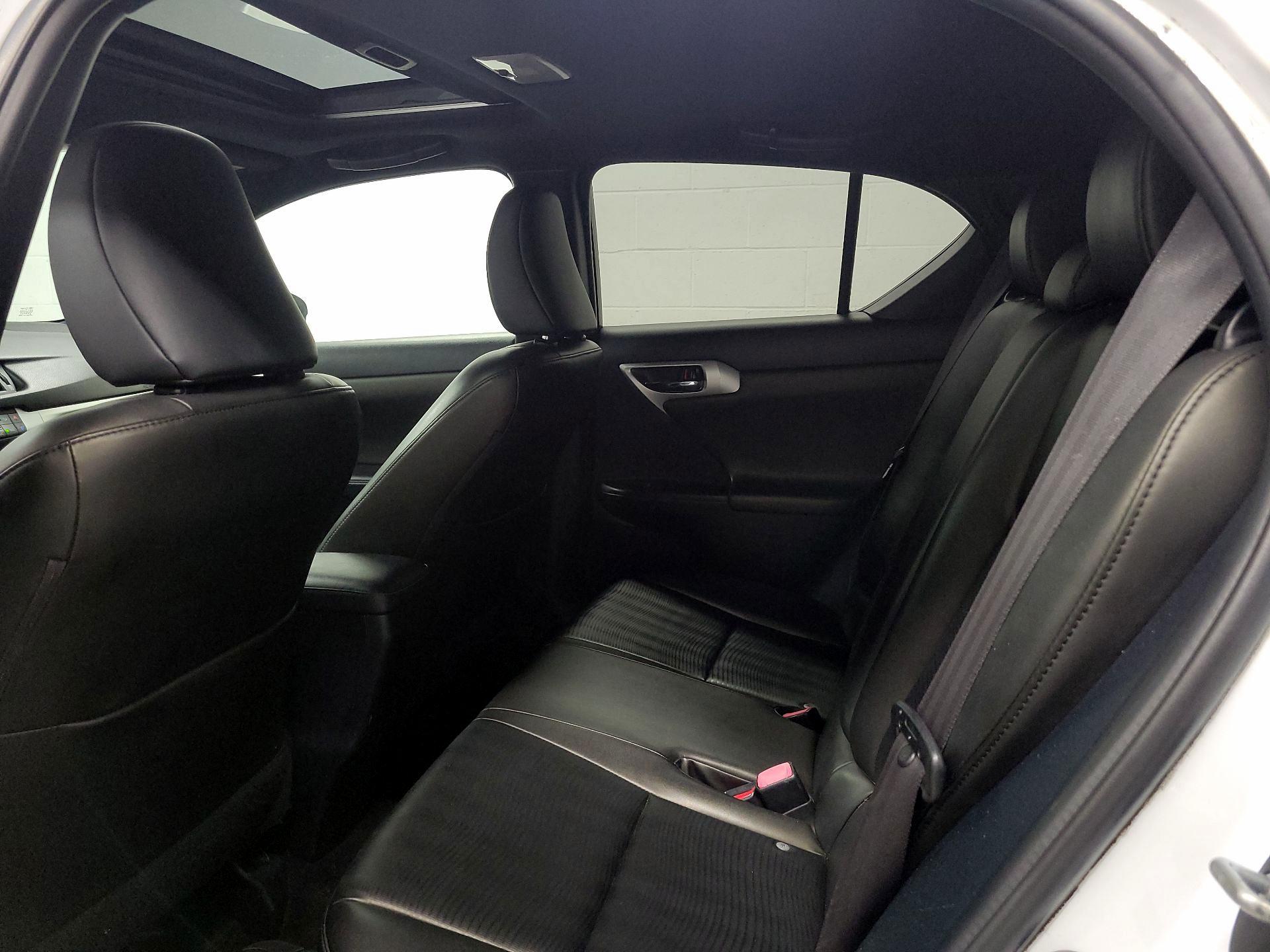 Thumbnail: 2013 Lexus CT - 19