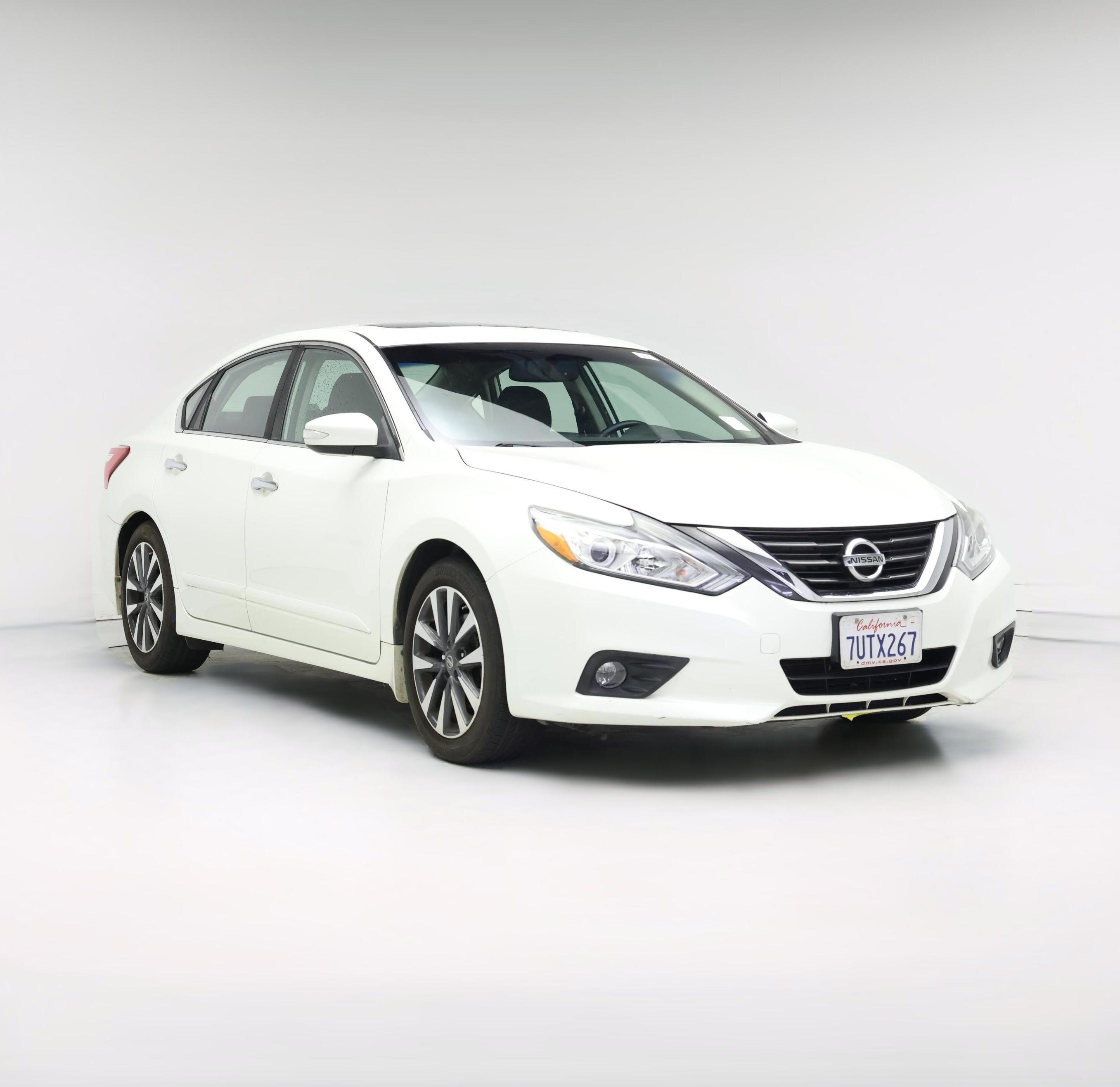 Thumbnail: 2017 Nissan Altima - 1