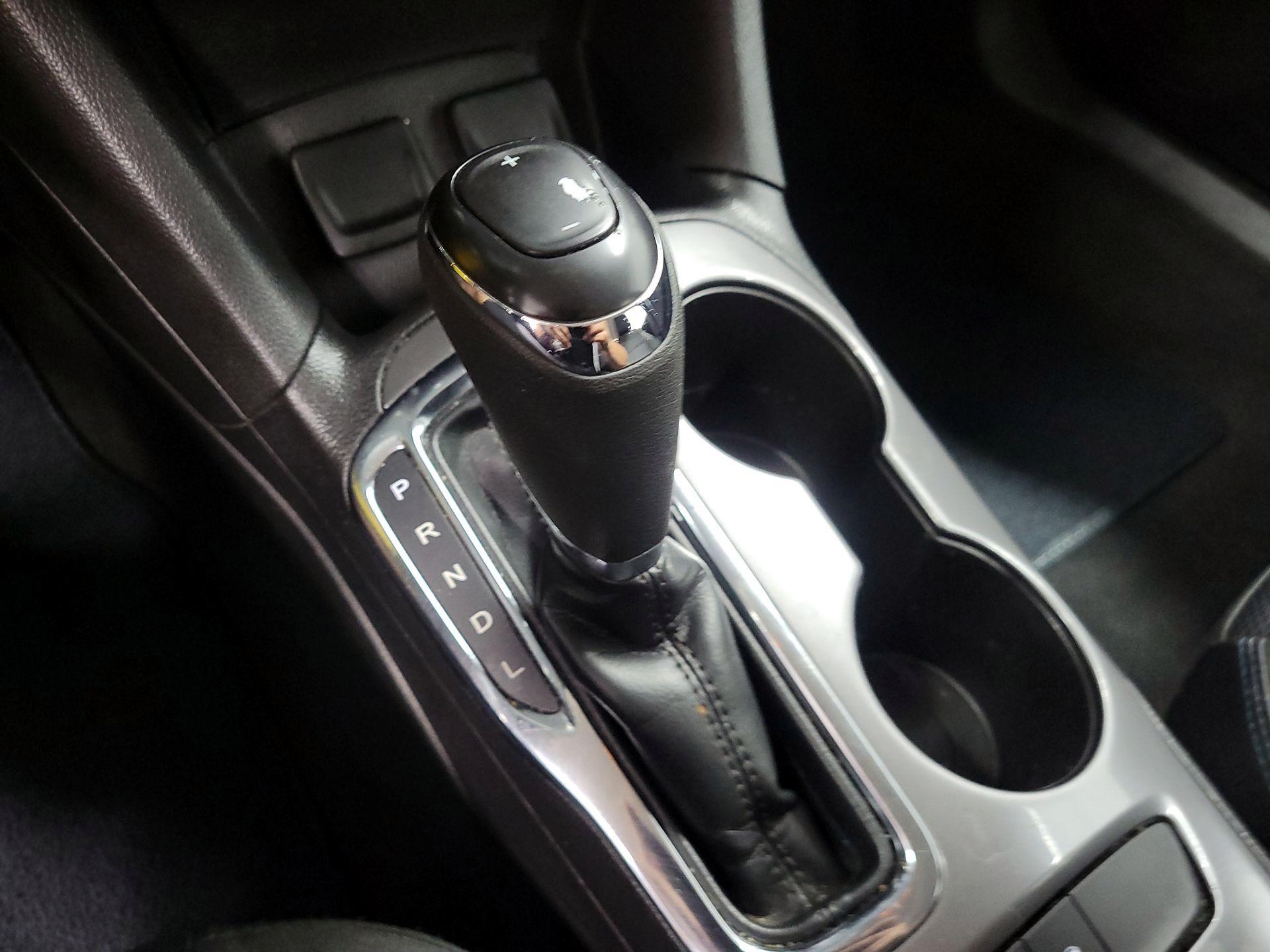 Thumbnail: 2018 Chevrolet Cruze - 15