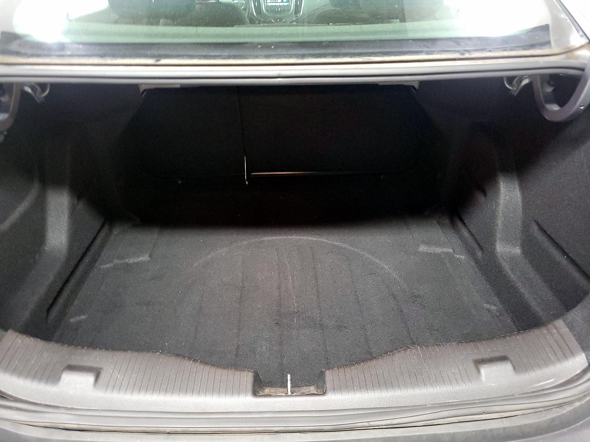 Thumbnail: 2018 Chevrolet Cruze - 17