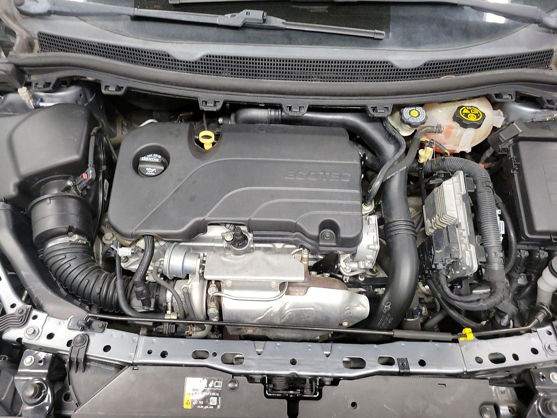 Thumbnail: 2018 Chevrolet Cruze - 18