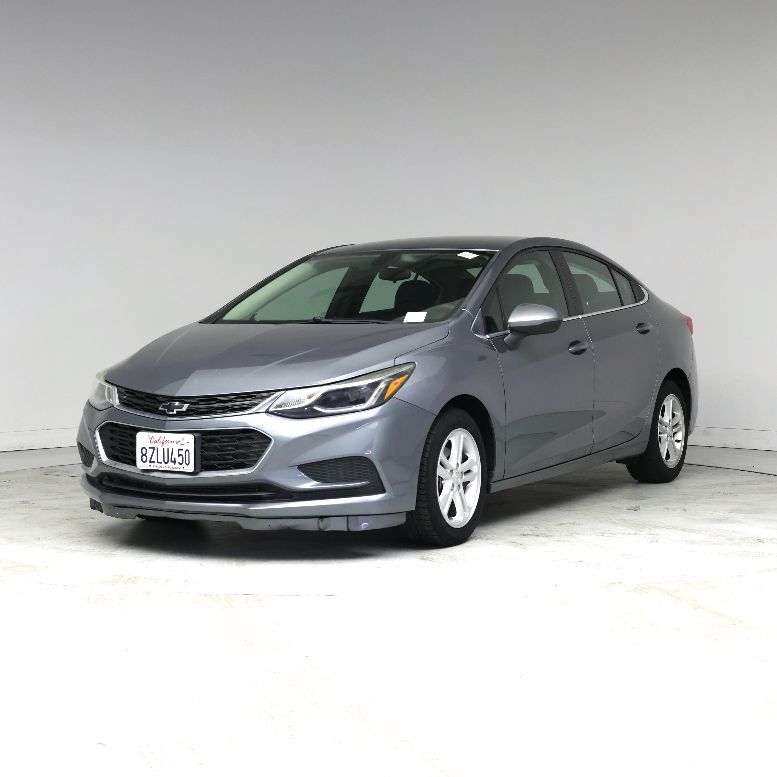 Thumbnail: 2018 Chevrolet Cruze - 4