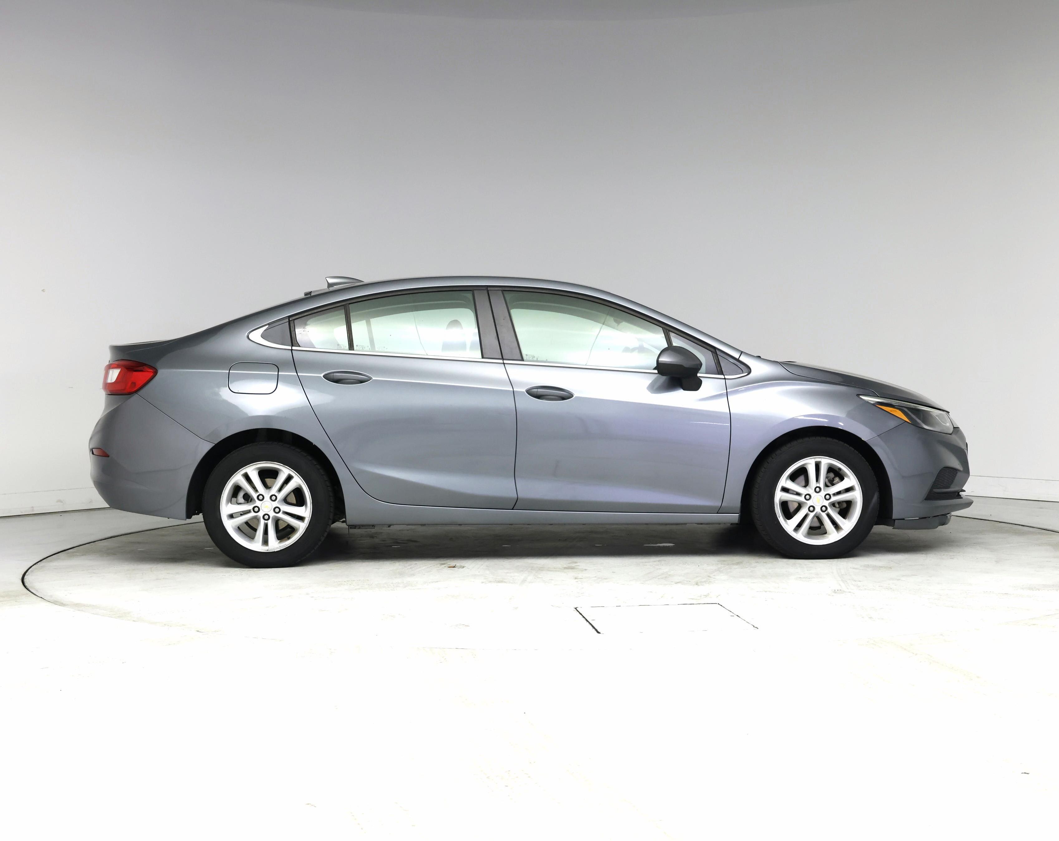 Thumbnail: 2018 Chevrolet Cruze - 7