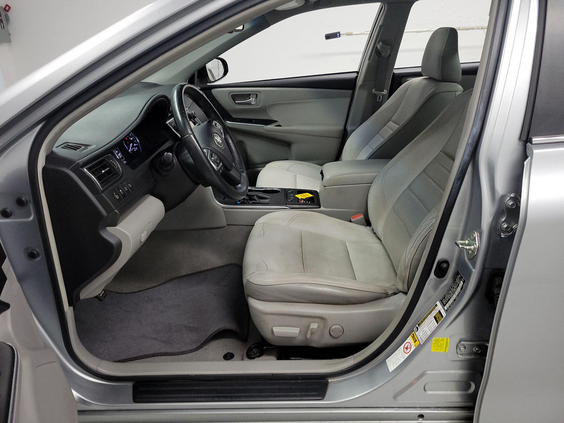 Thumbnail: 2015 Toyota Camry - 11