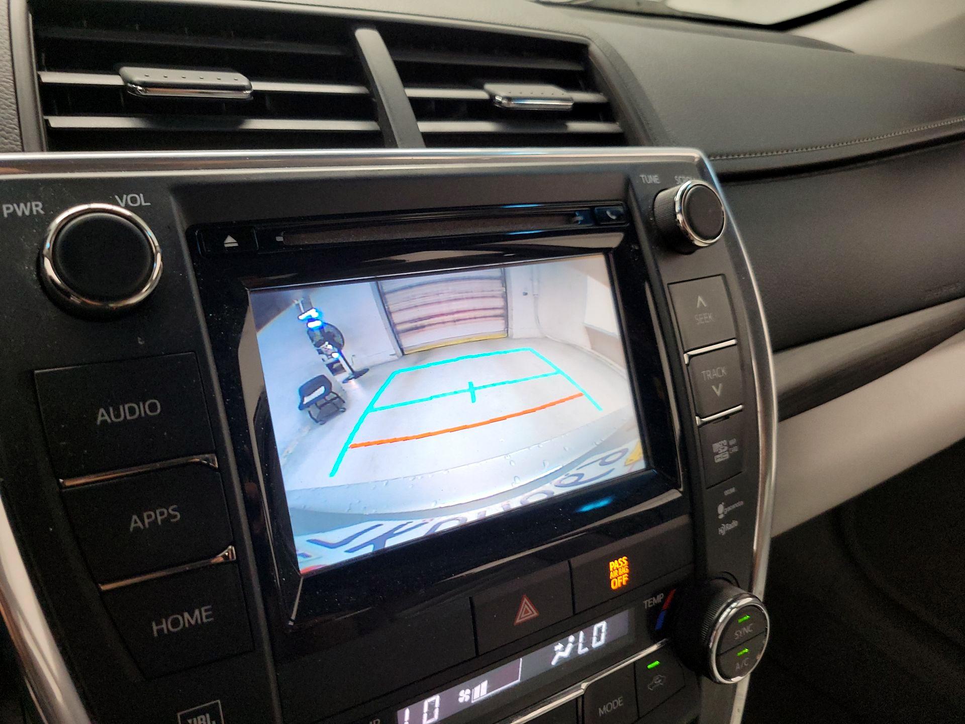 Thumbnail: 2015 Toyota Camry - 15
