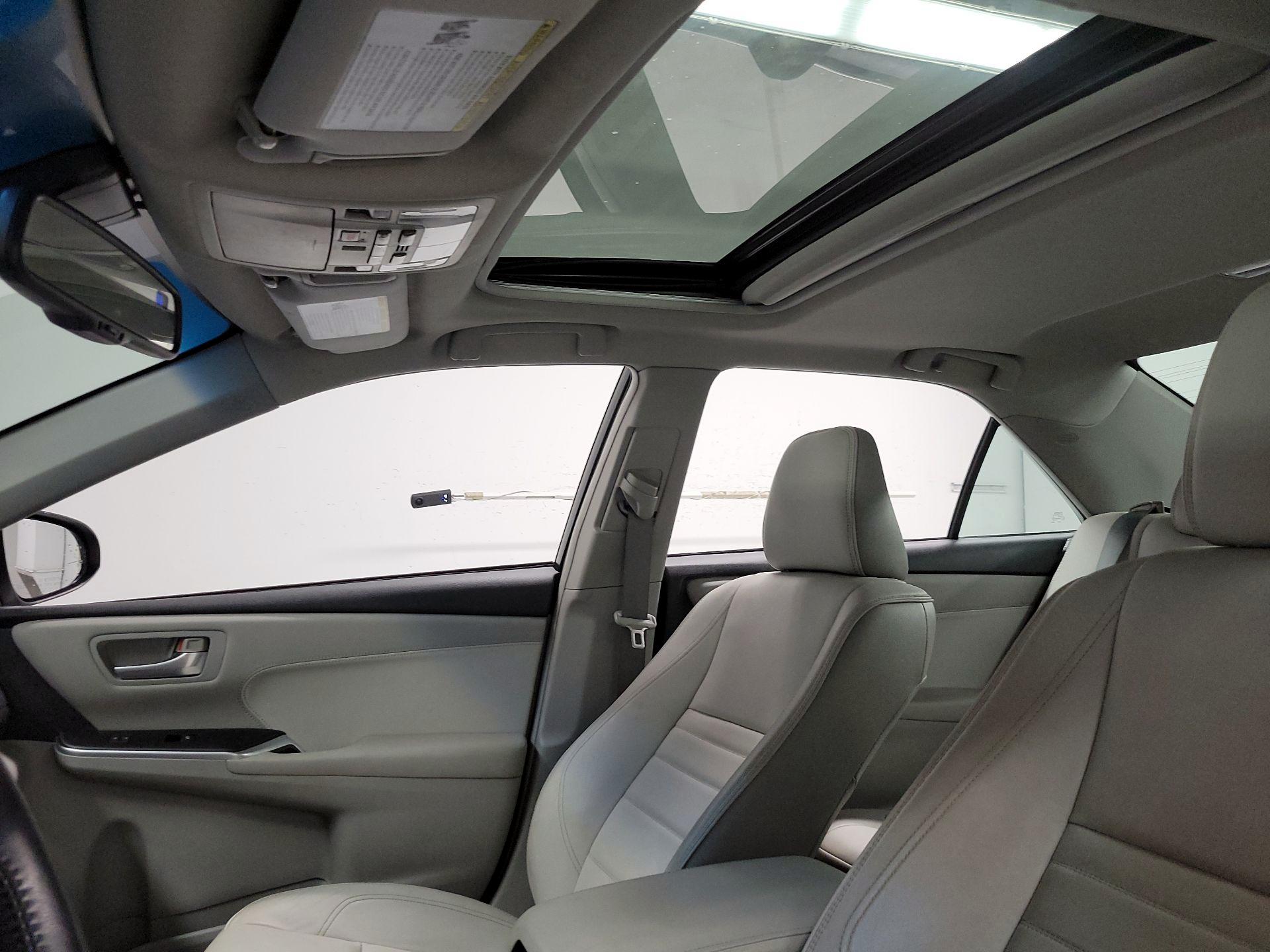 Thumbnail: 2015 Toyota Camry - 20