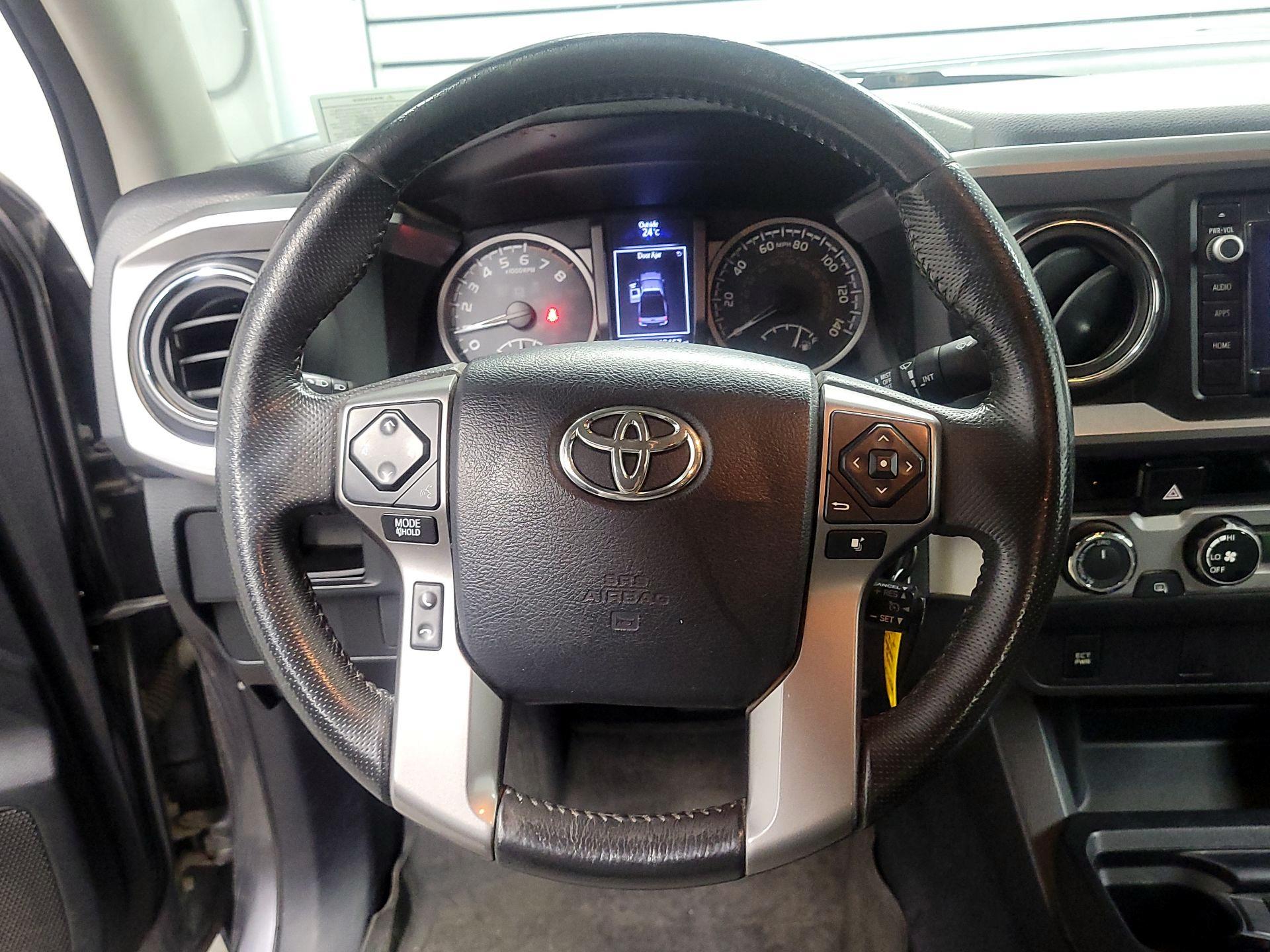 Thumbnail: 2017 Toyota Tacoma - 10
