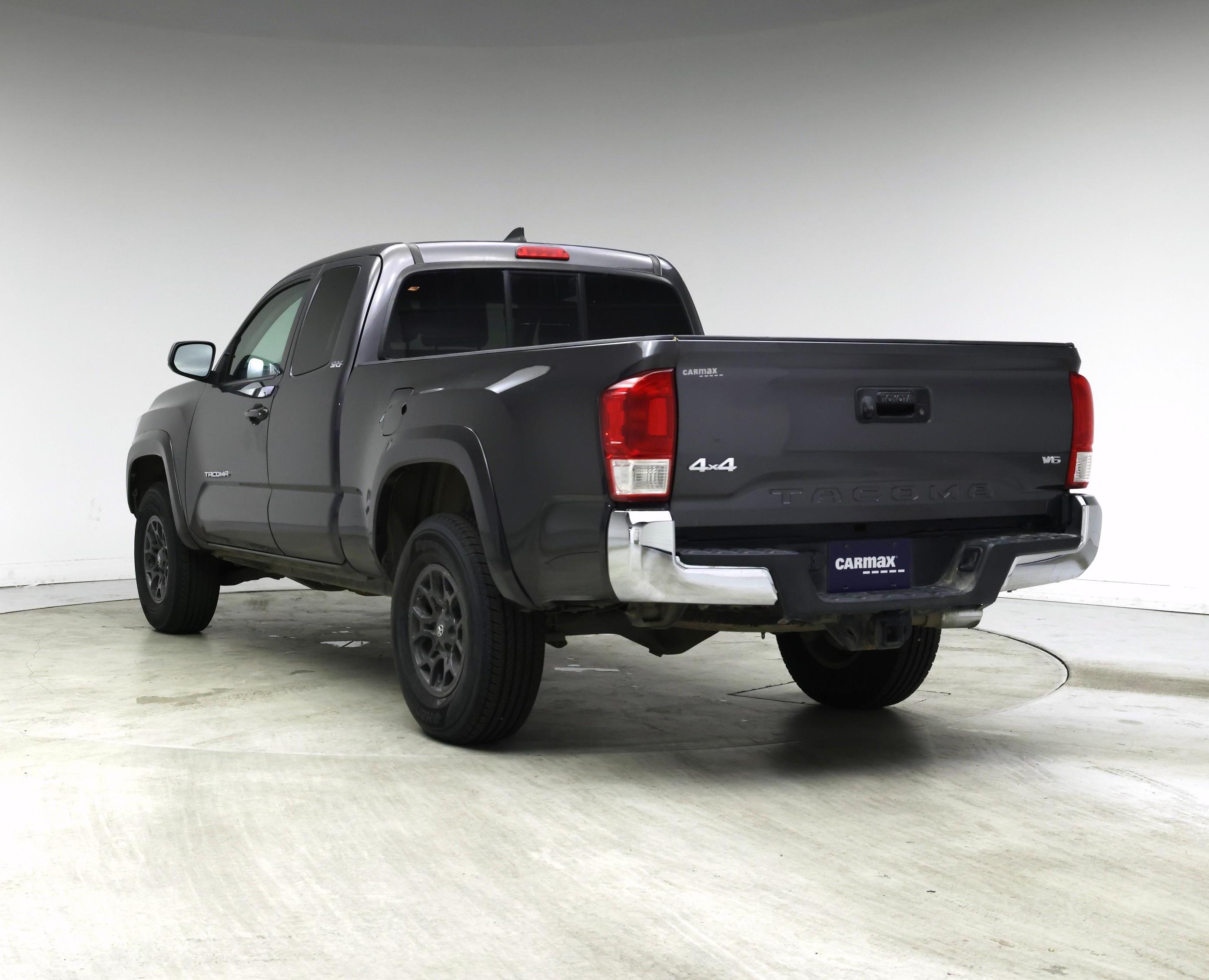 Thumbnail: 2017 Toyota Tacoma - 2