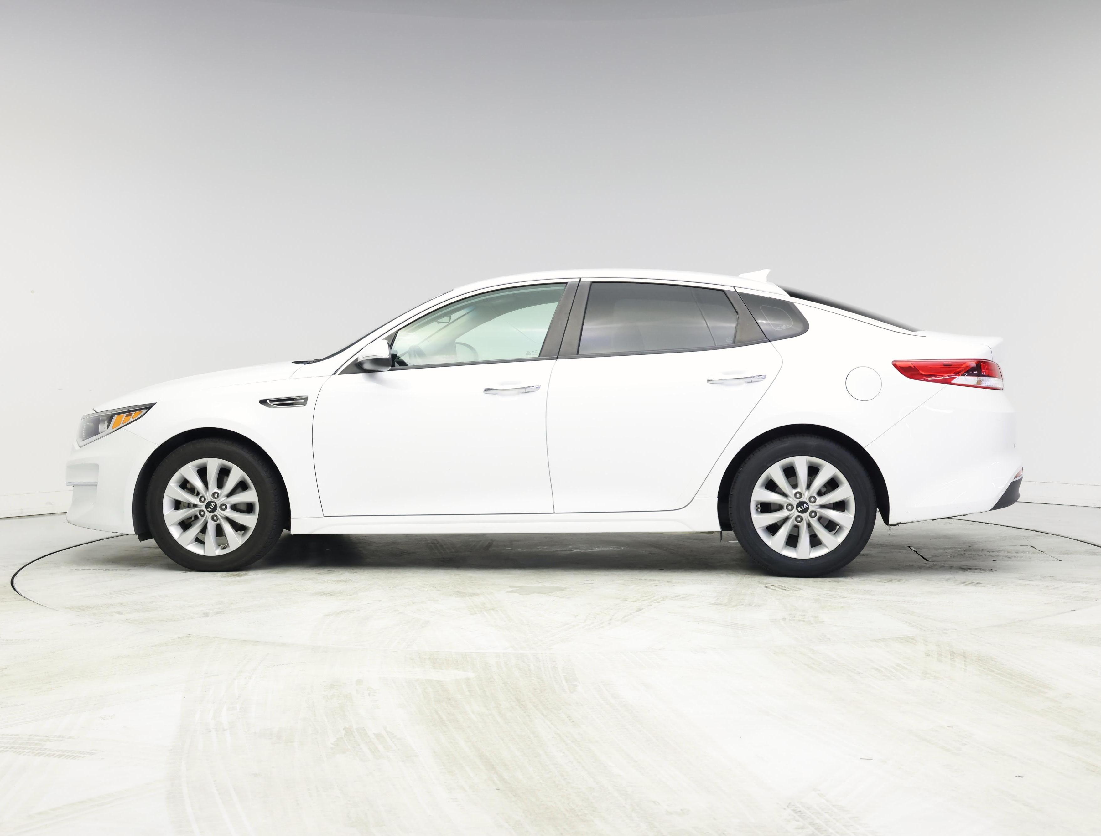 Thumbnail: 2018 Kia Optima - 3