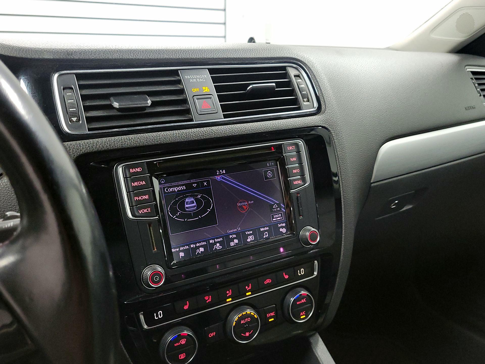 Thumbnail: 2016 Volkswagen Jetta - 15