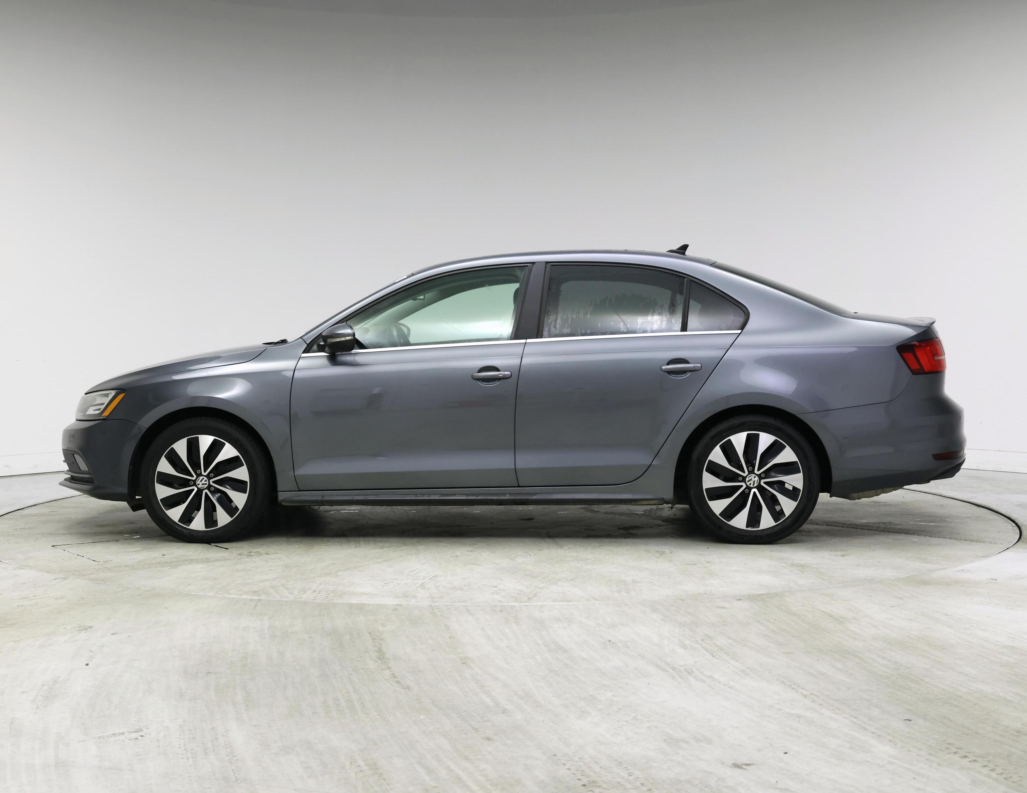 Thumbnail: 2016 Volkswagen Jetta - 3