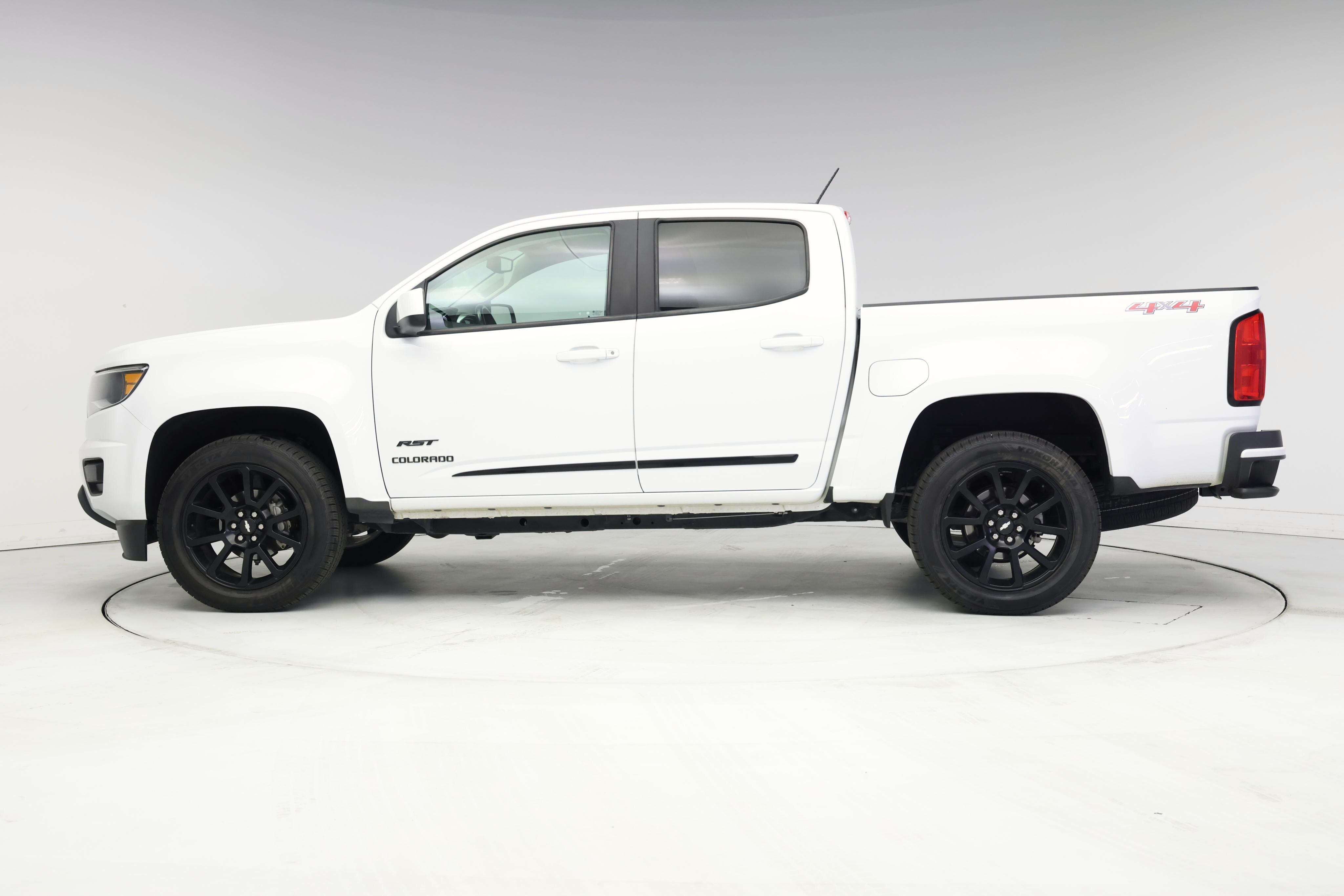 Thumbnail: 2019 Chevrolet Colorado - 3