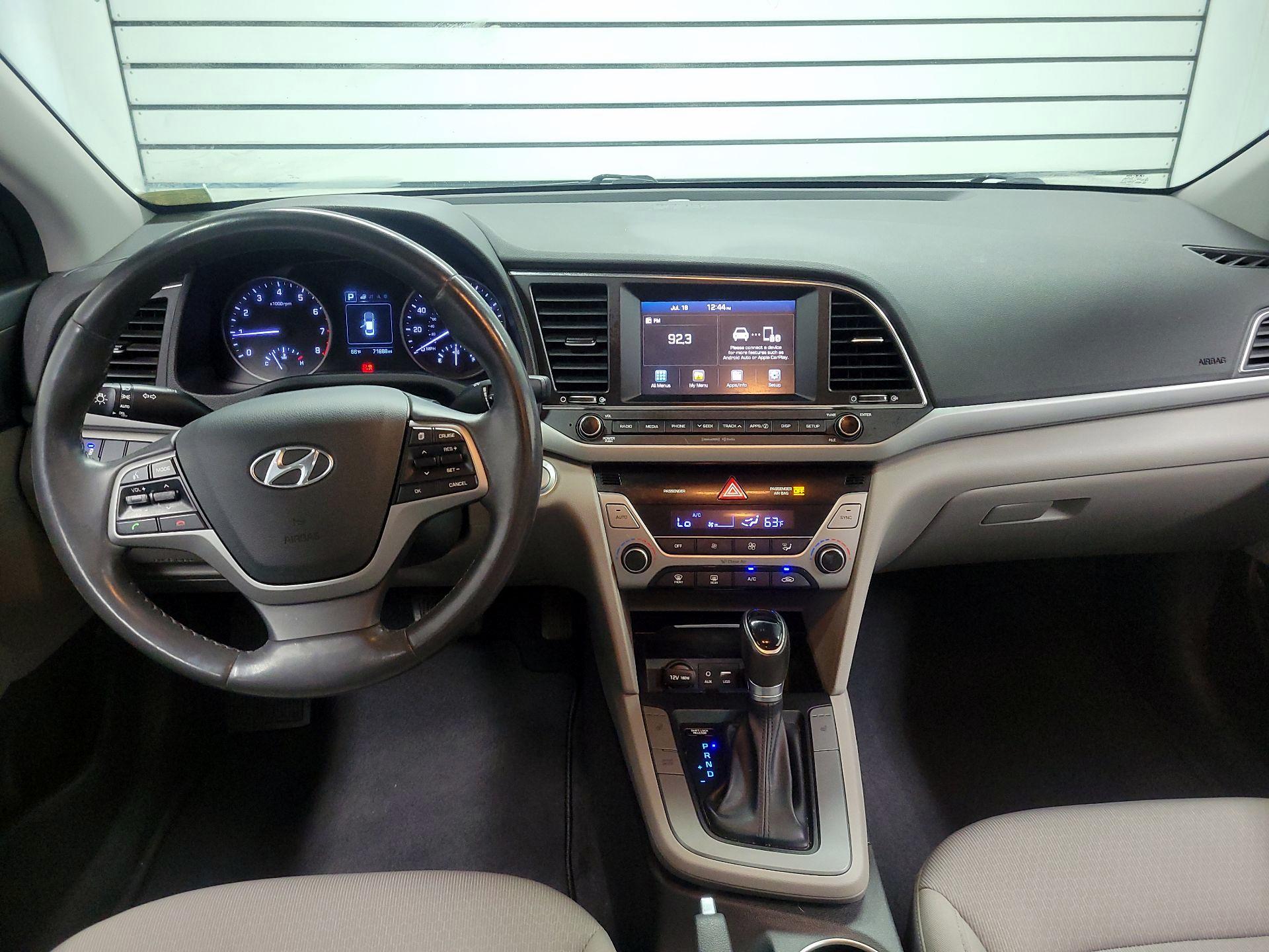 Thumbnail: 2018 Hyundai Elantra - 9