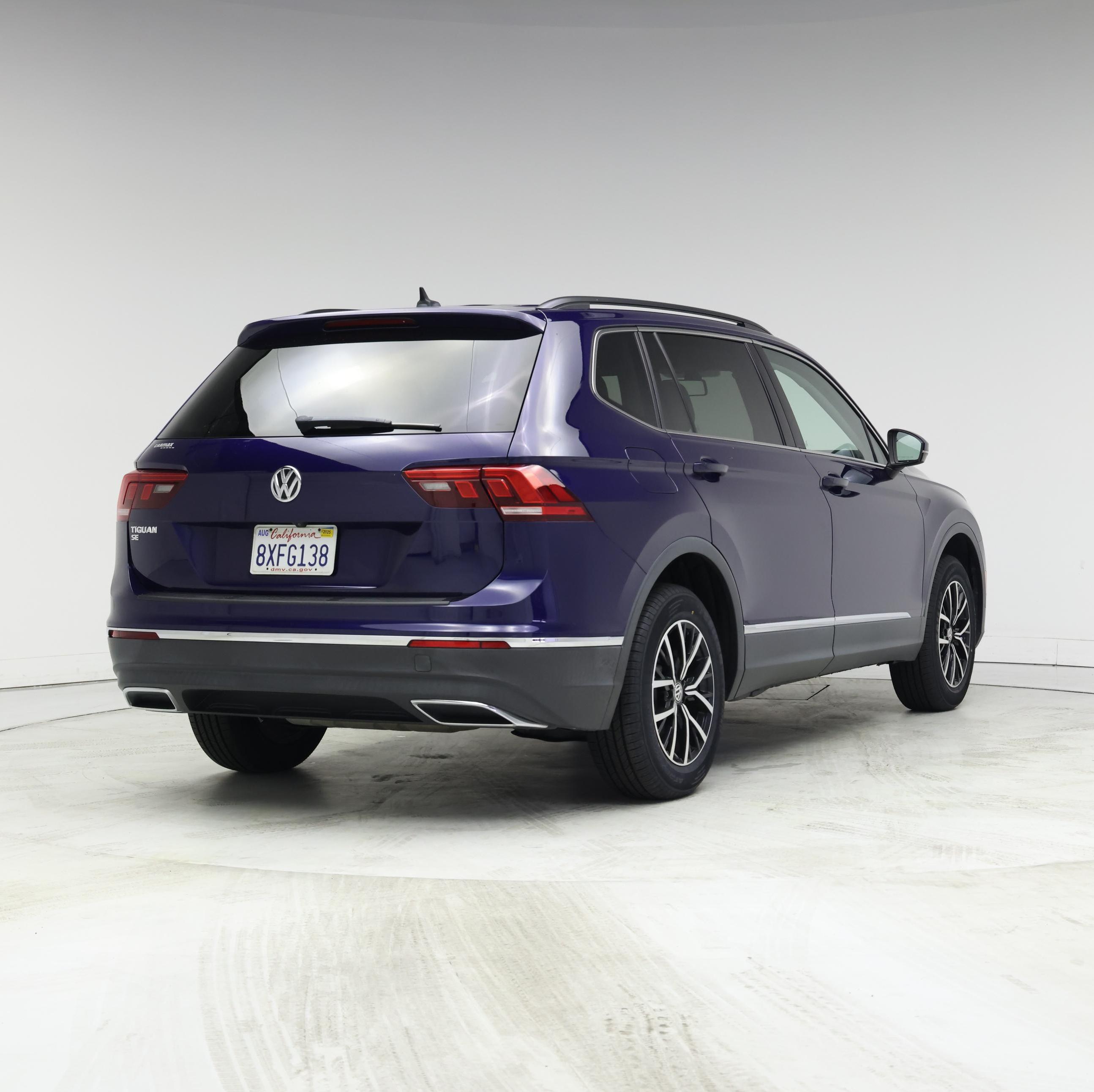 Thumbnail: 2021 Volkswagen Tiguan - 8