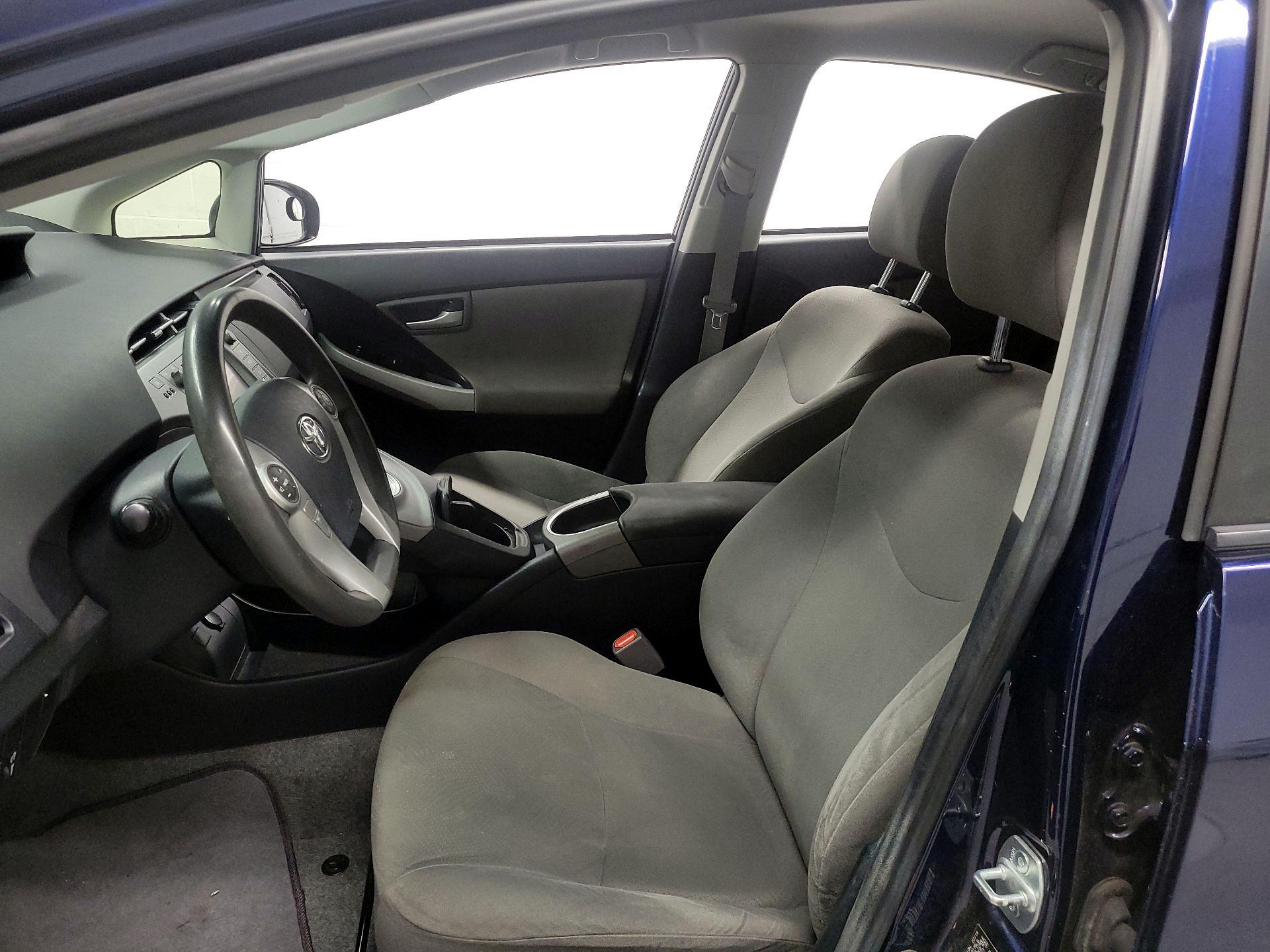 Thumbnail: 2014 Toyota Prius - 11