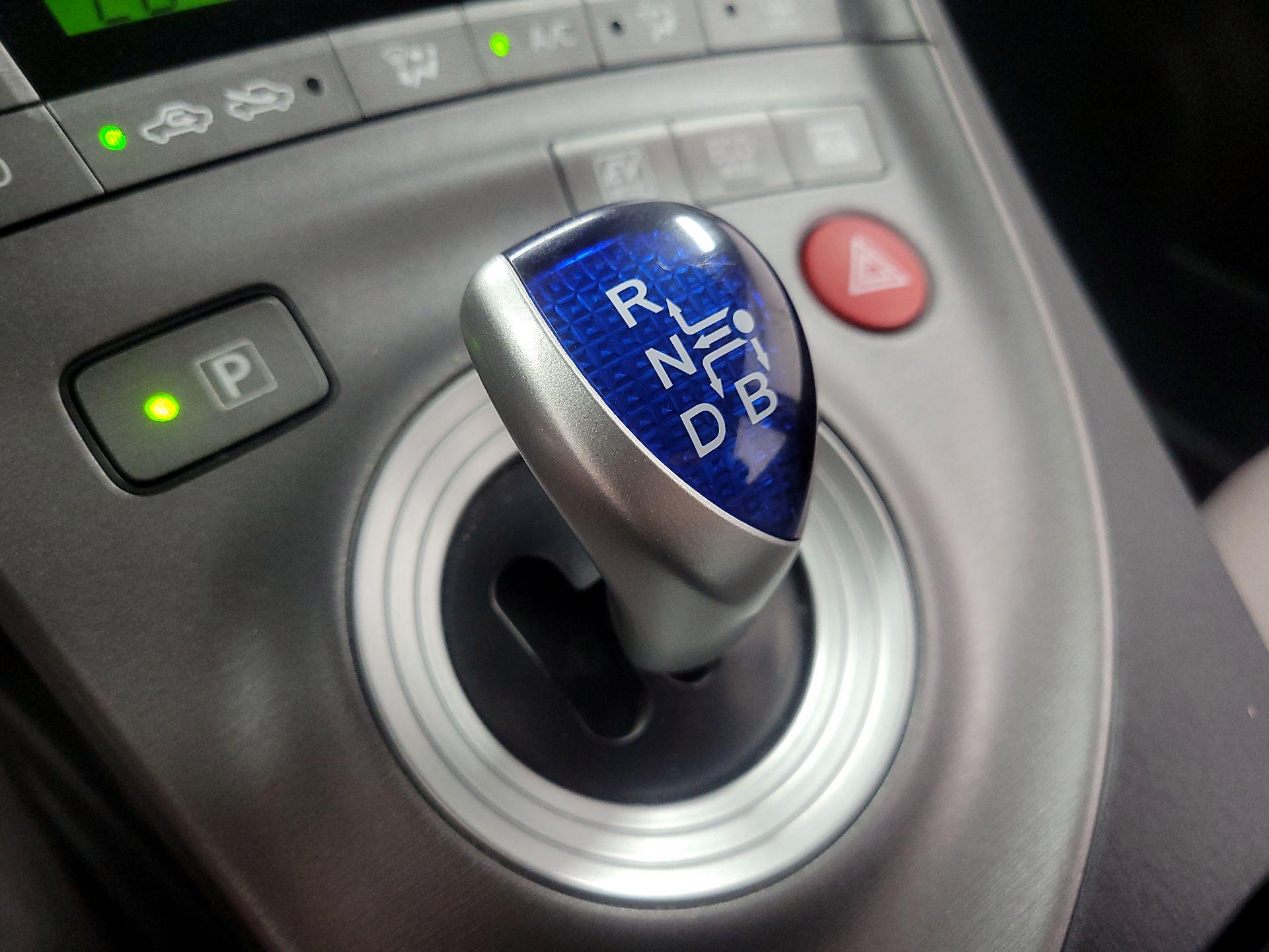 Thumbnail: 2014 Toyota Prius - 16