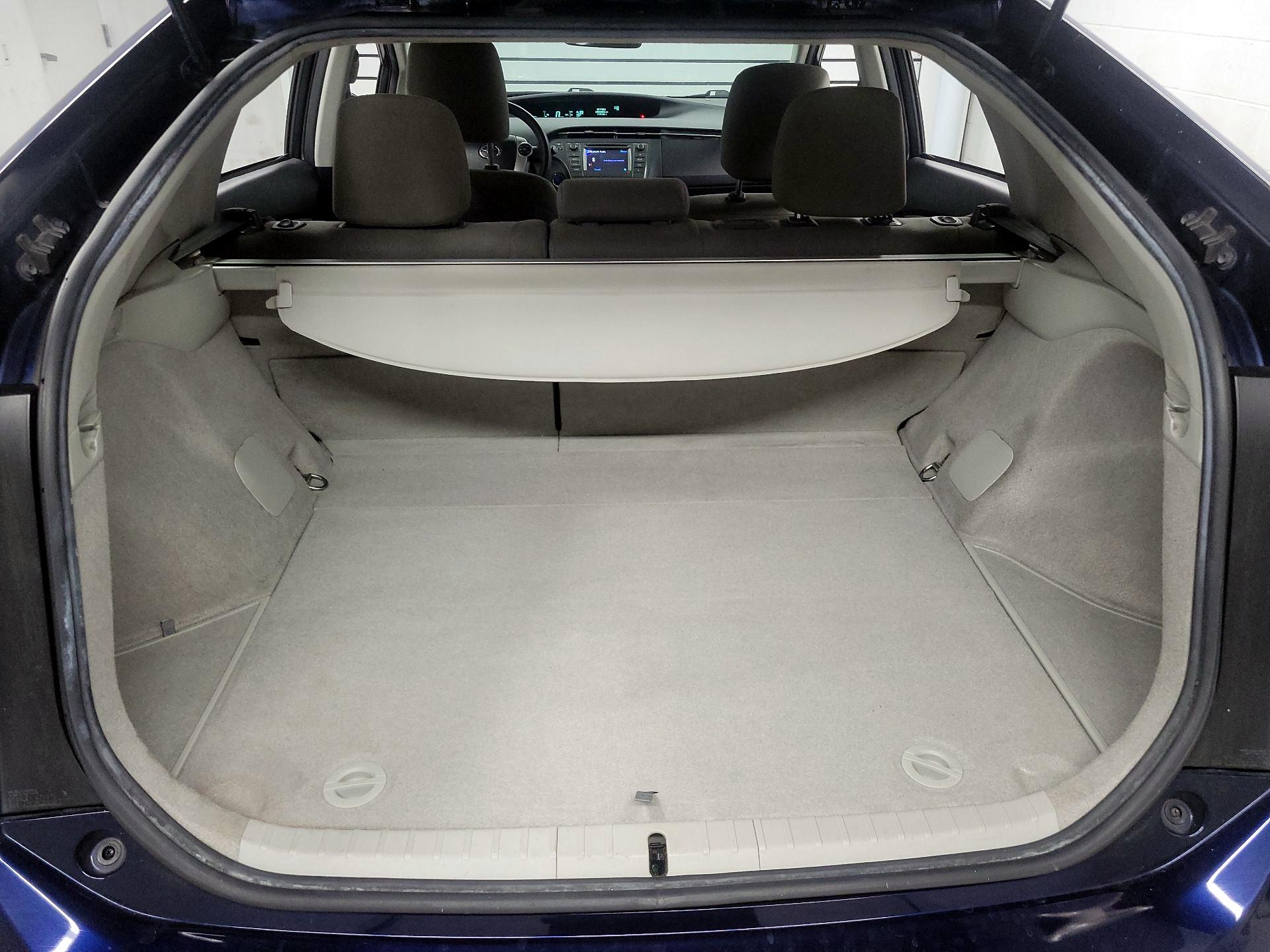 Thumbnail: 2014 Toyota Prius - 18