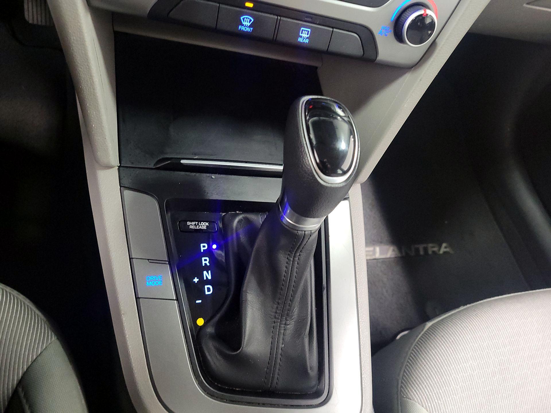 Thumbnail: 2017 Hyundai Elantra - 15