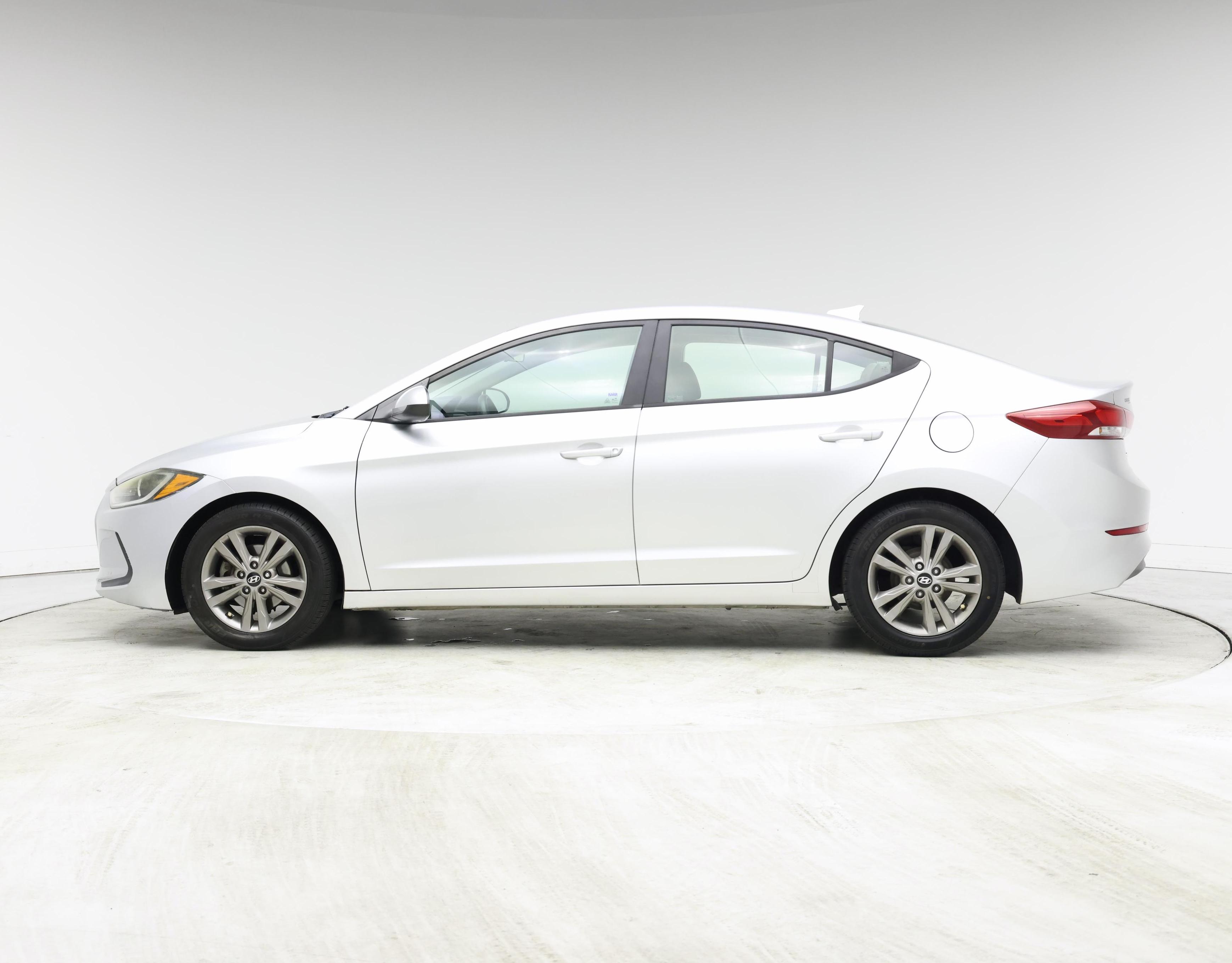 Thumbnail: 2017 Hyundai Elantra - 3