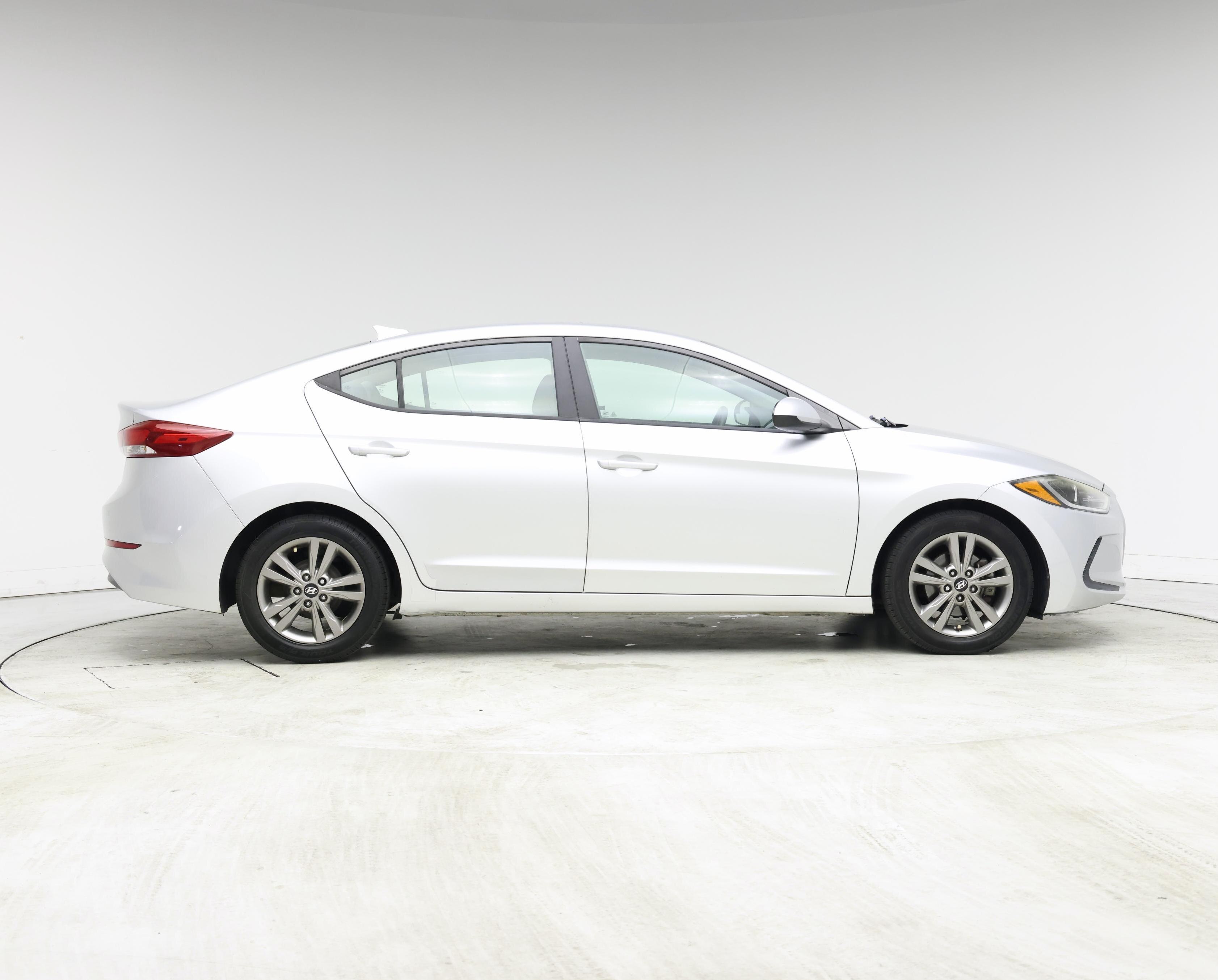 Thumbnail: 2017 Hyundai Elantra - 7