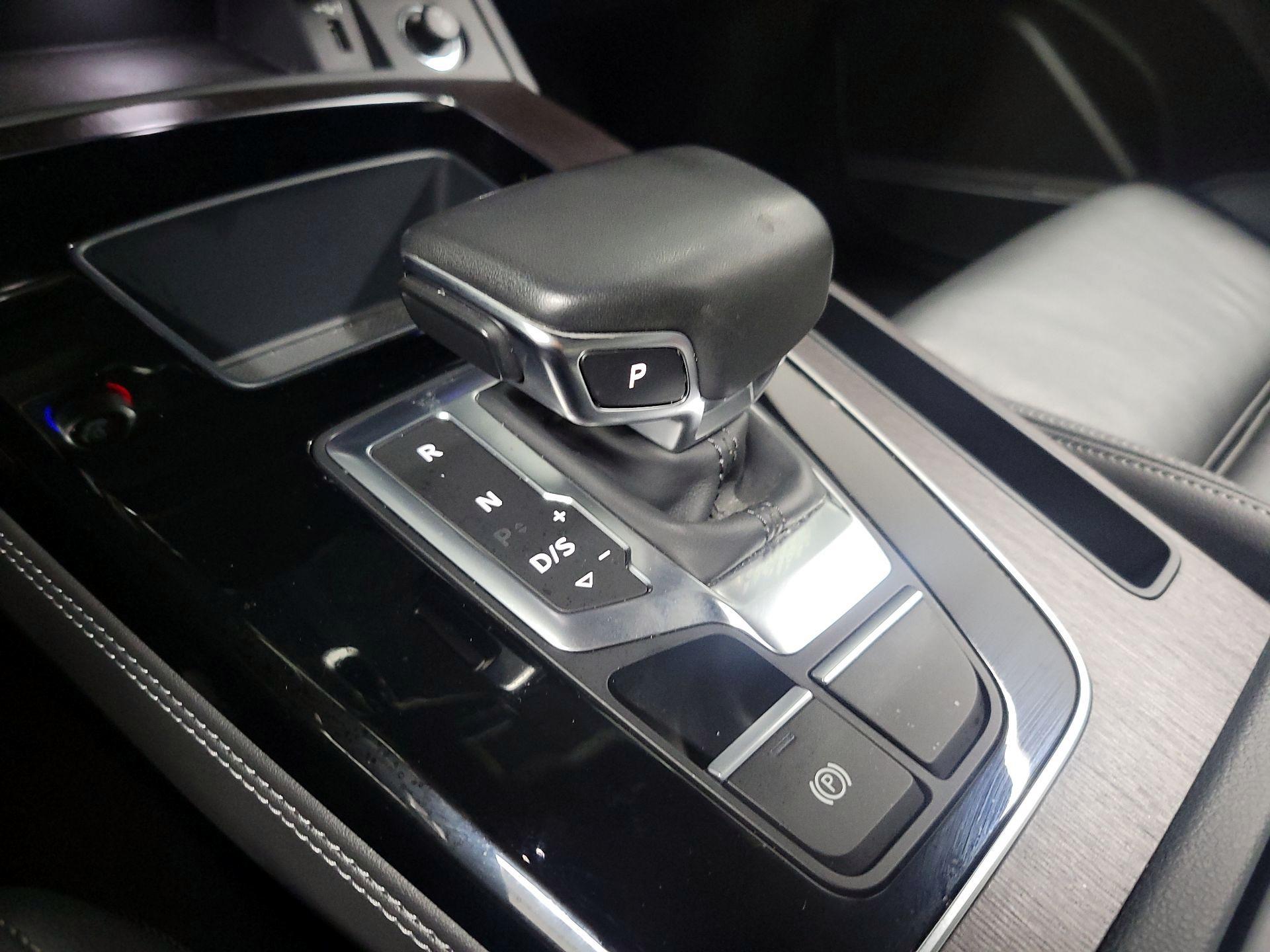 Thumbnail: 2022 Audi Q5 - 17