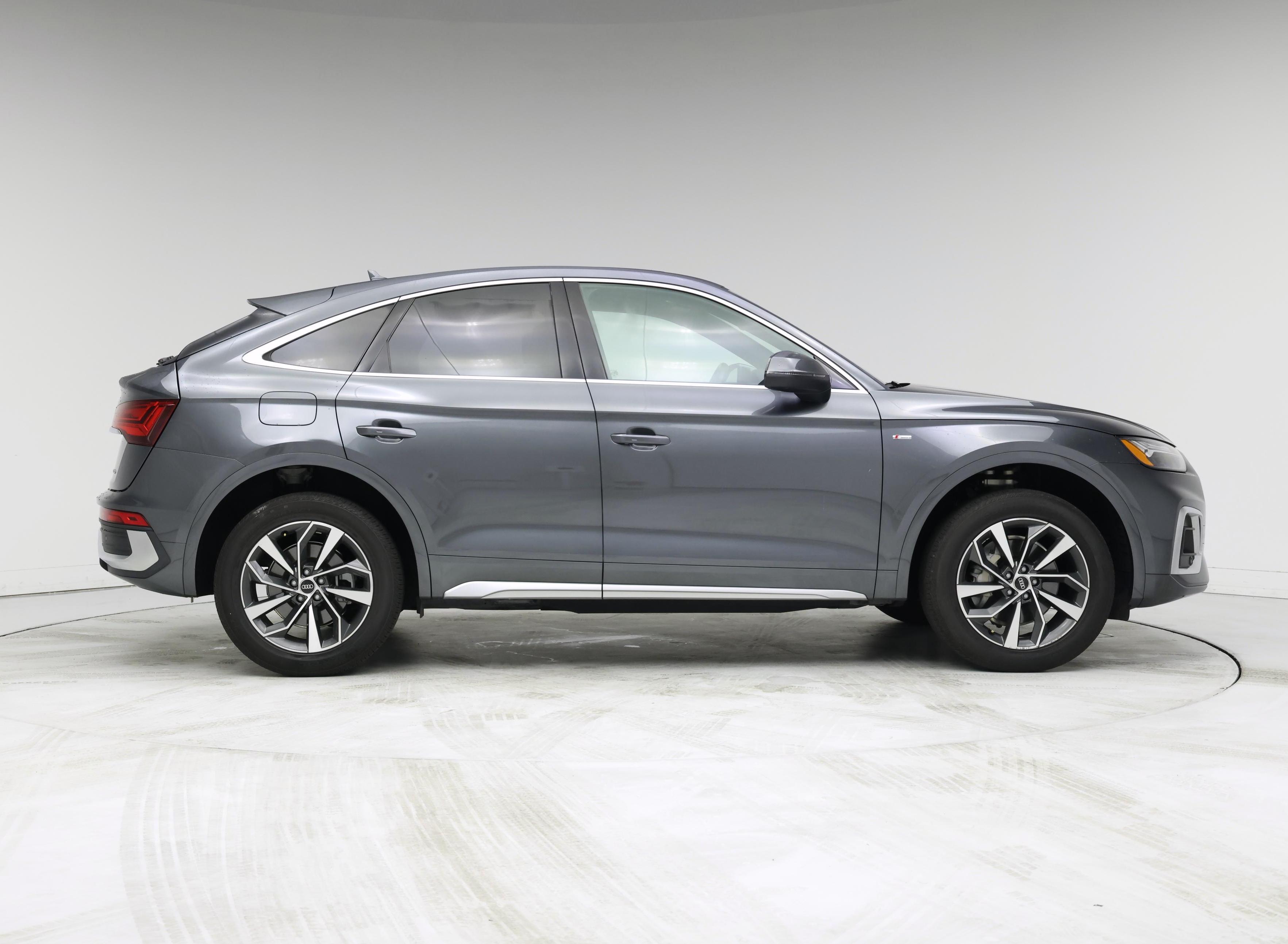Thumbnail: 2022 Audi Q5 - 7