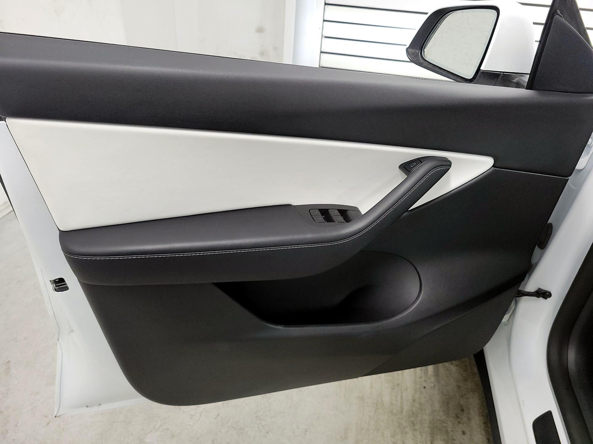 Thumbnail: 2021 Tesla Model Y - 12