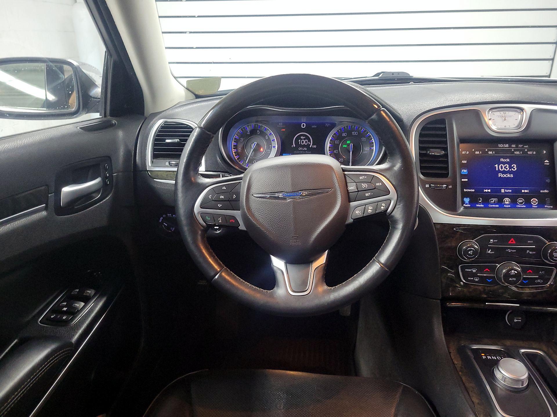 Thumbnail: 2015 Chrysler 300 - 10
