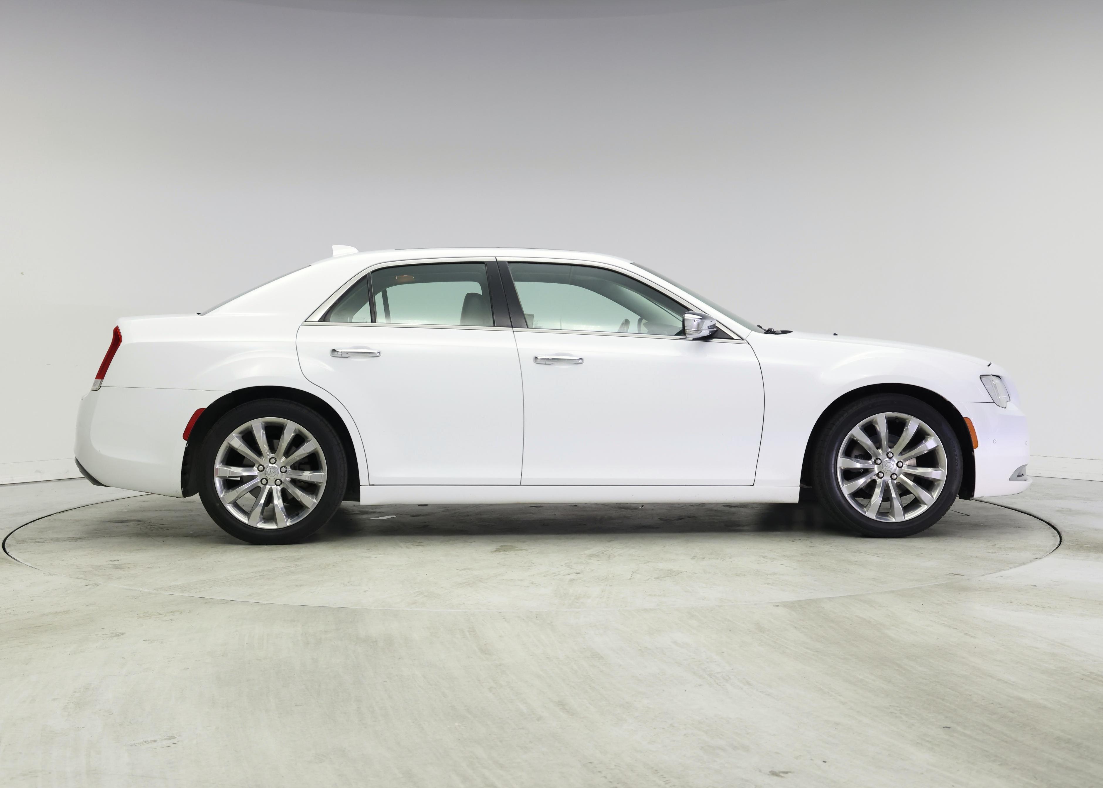 Thumbnail: 2015 Chrysler 300 - 7