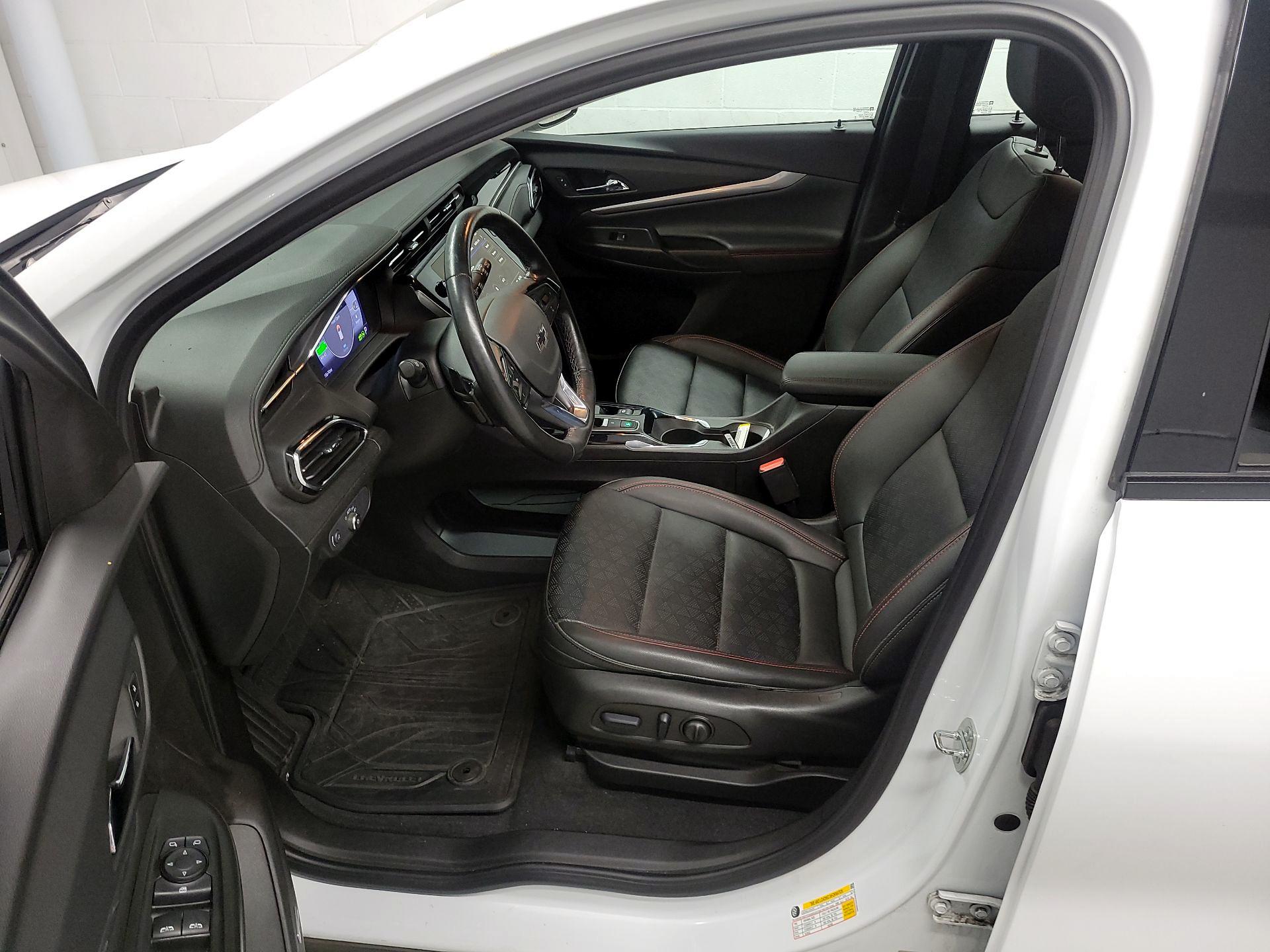 Thumbnail: 2023 Chevrolet Bolt EUV - 11