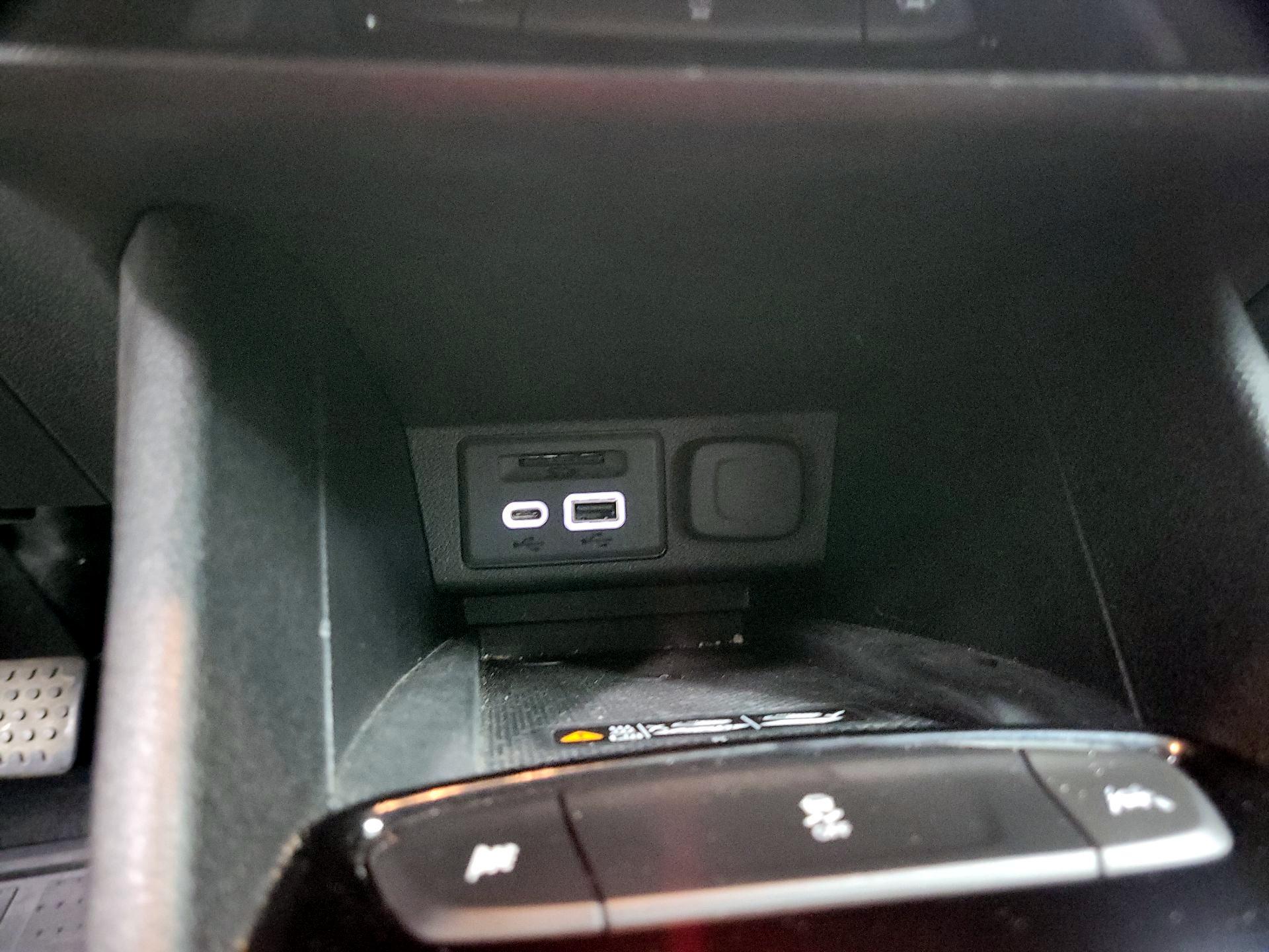 Thumbnail: 2023 Chevrolet Bolt EUV - 17