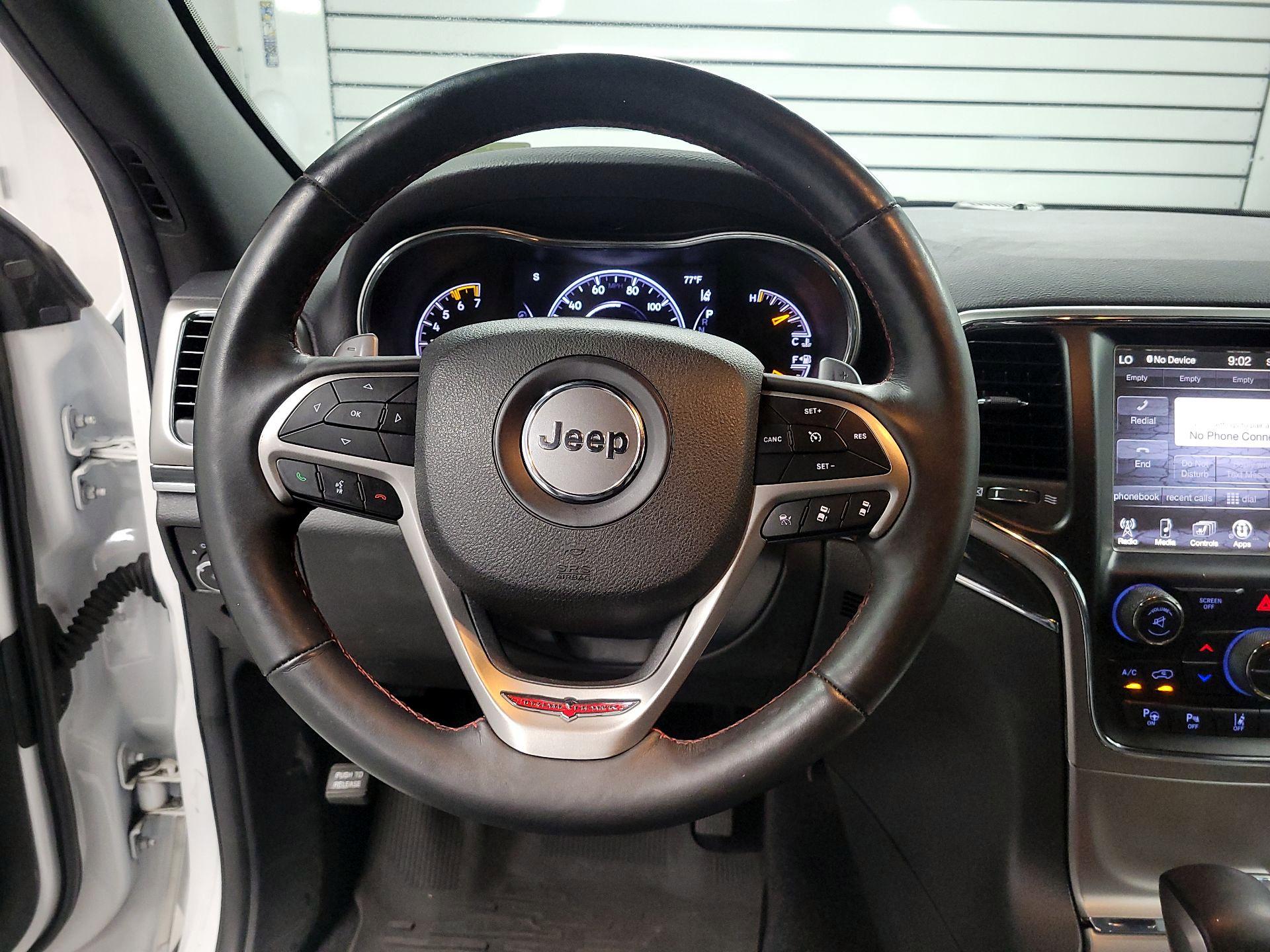 Thumbnail: 2017 Jeep Grand Cherokee - 10