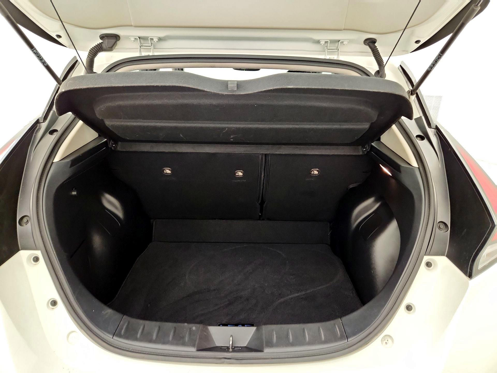Thumbnail: 2019 Nissan Leaf - 20