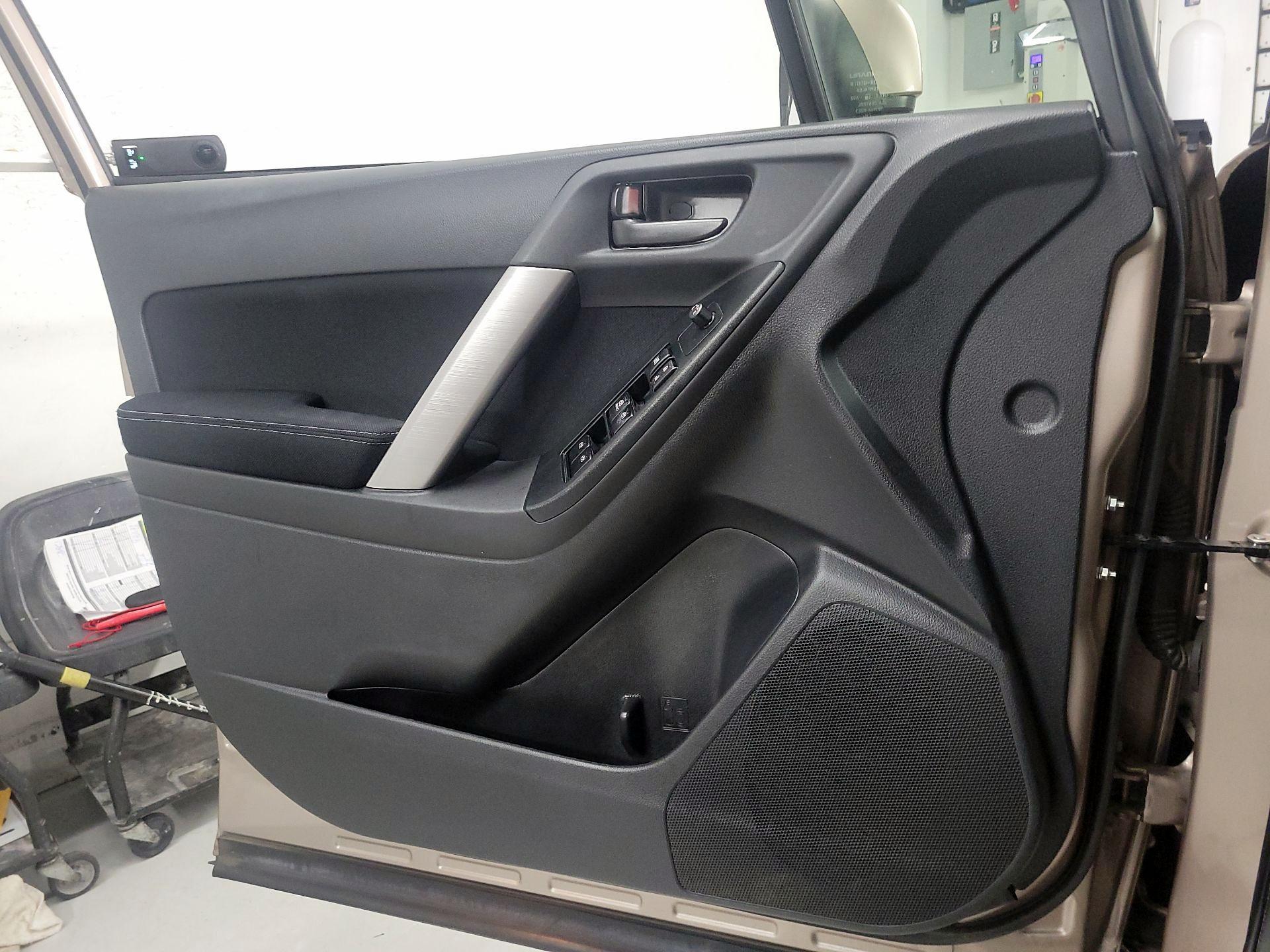 Thumbnail: 2015 Subaru Forester - 12