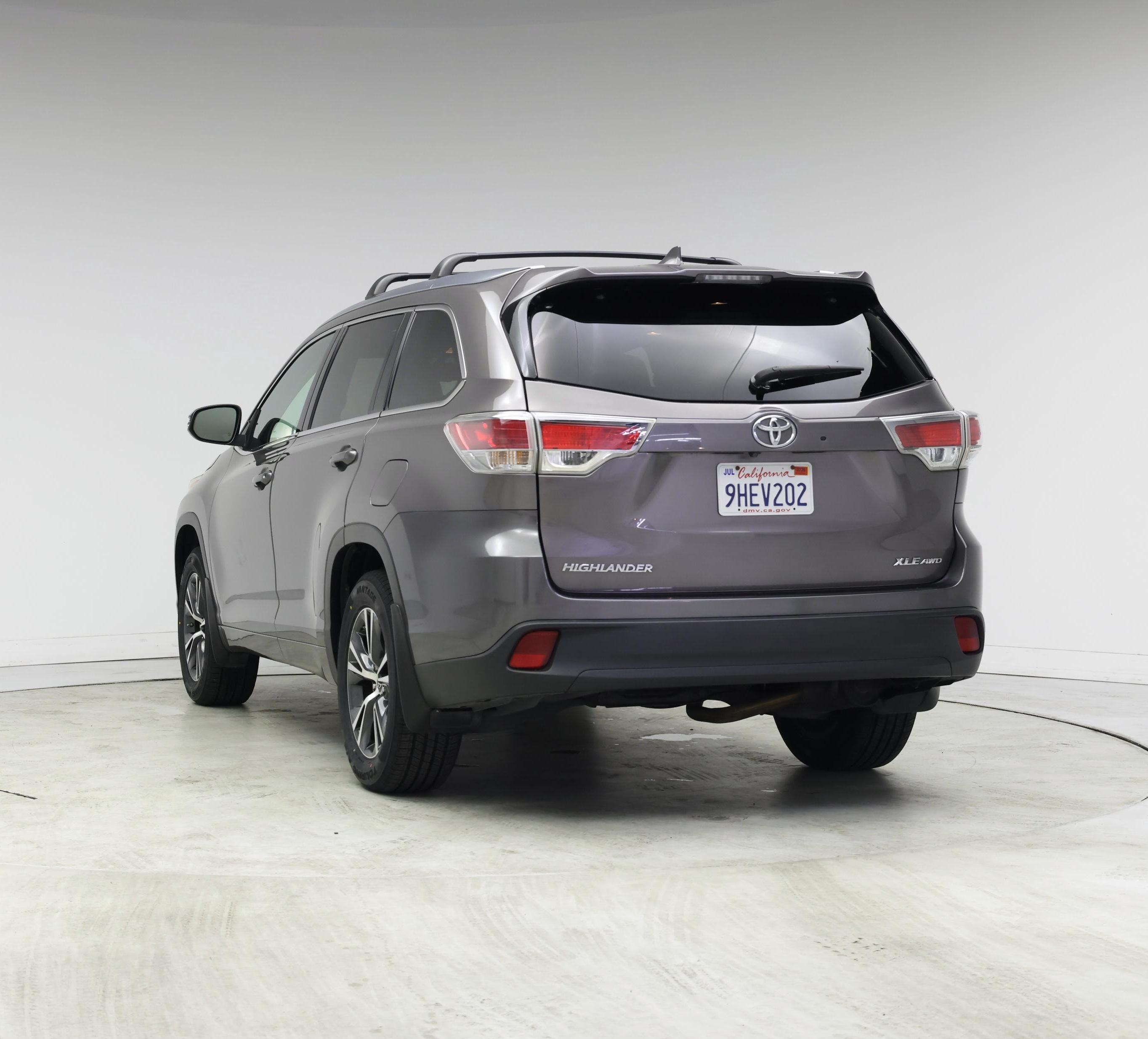Thumbnail: 2016 Toyota Highlander - 2