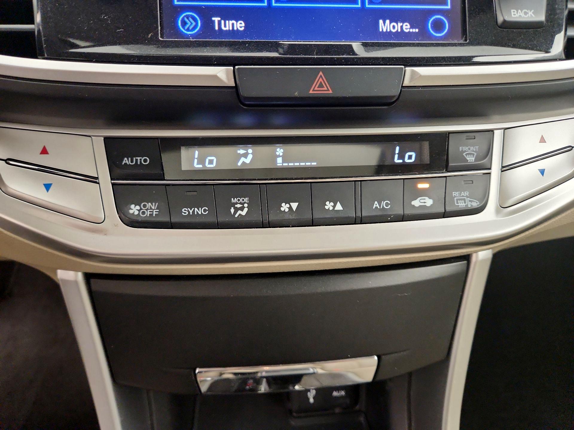 Thumbnail: 2015 Honda Accord - 16