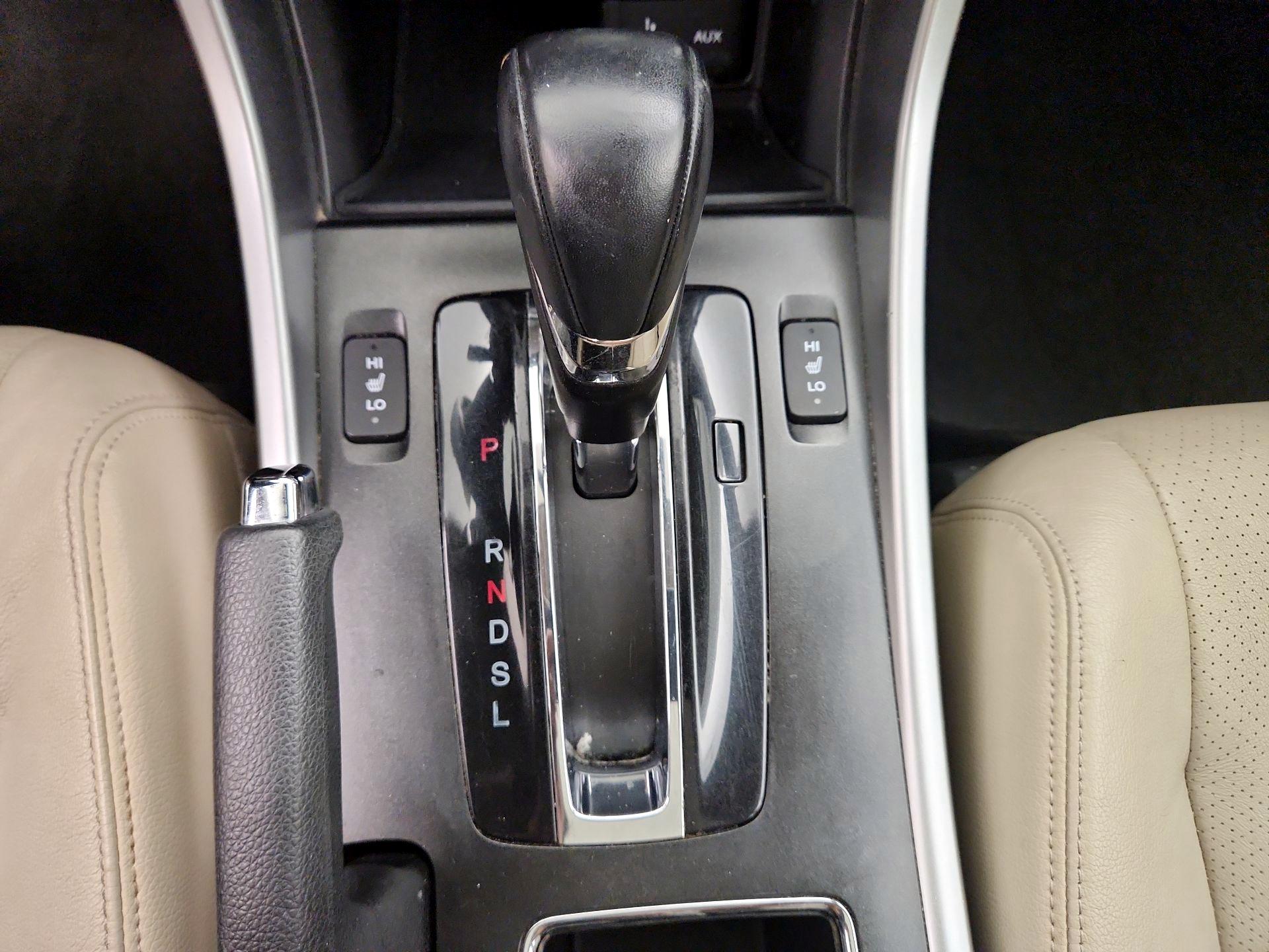 Thumbnail: 2015 Honda Accord - 17