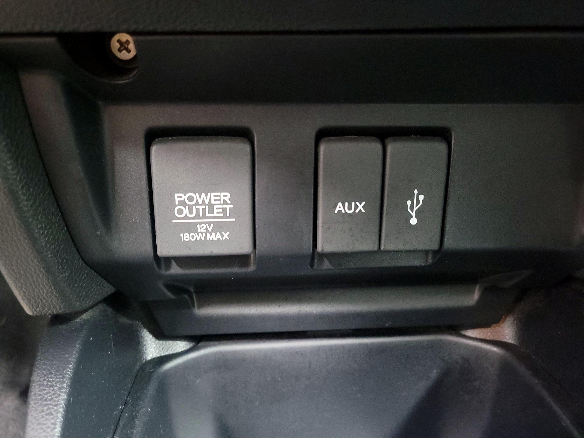 Thumbnail: 2015 Honda Fit - 18
