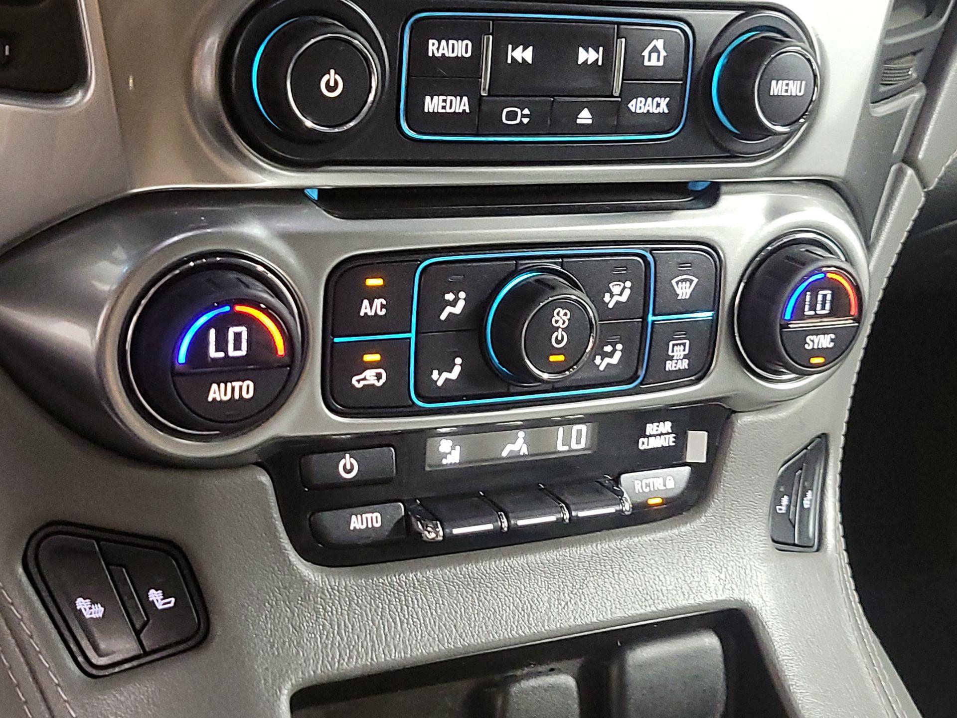 Thumbnail: 2015 Chevrolet Tahoe - 15
