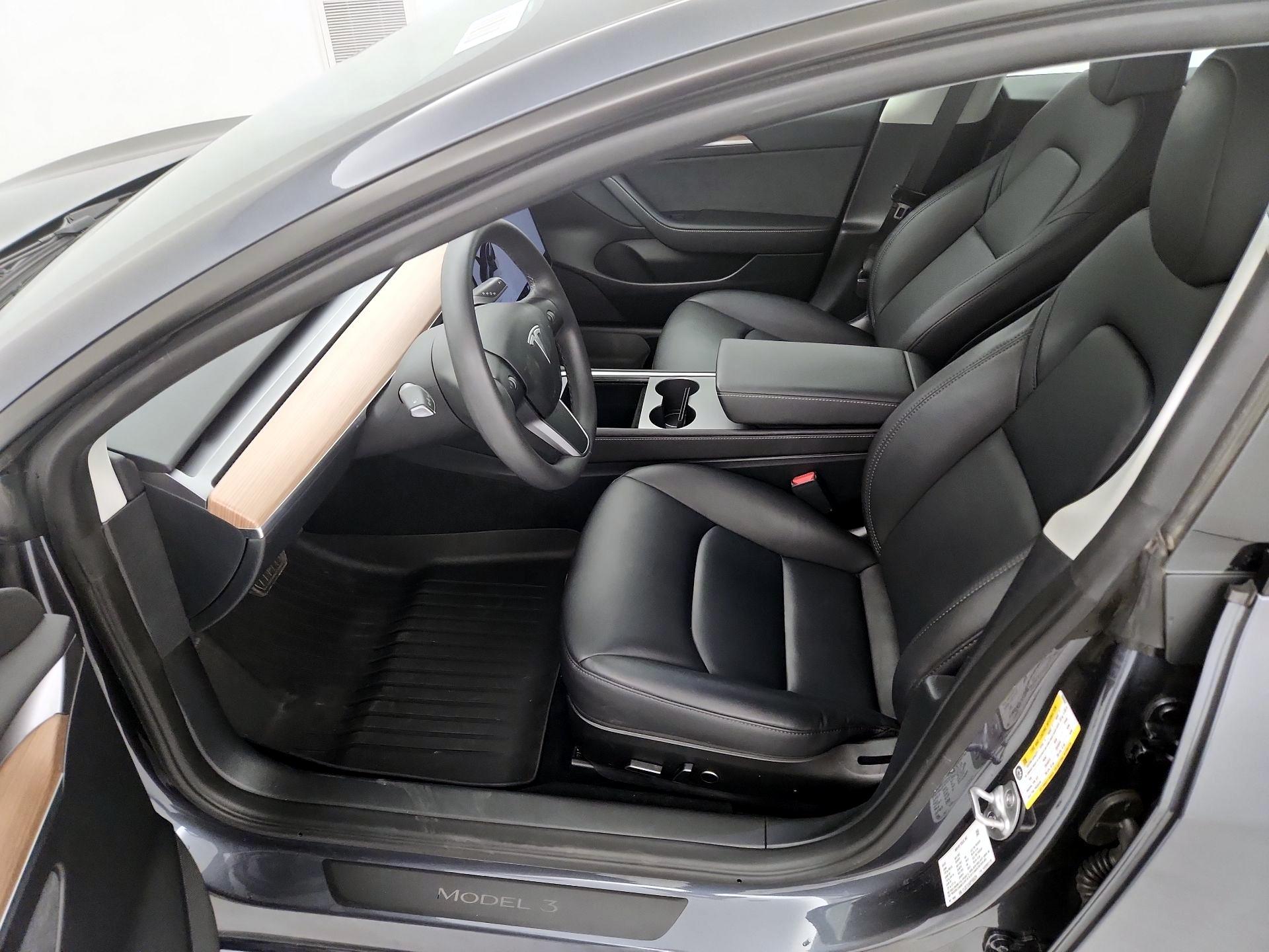Thumbnail: 2023 Tesla Model 3 - 11