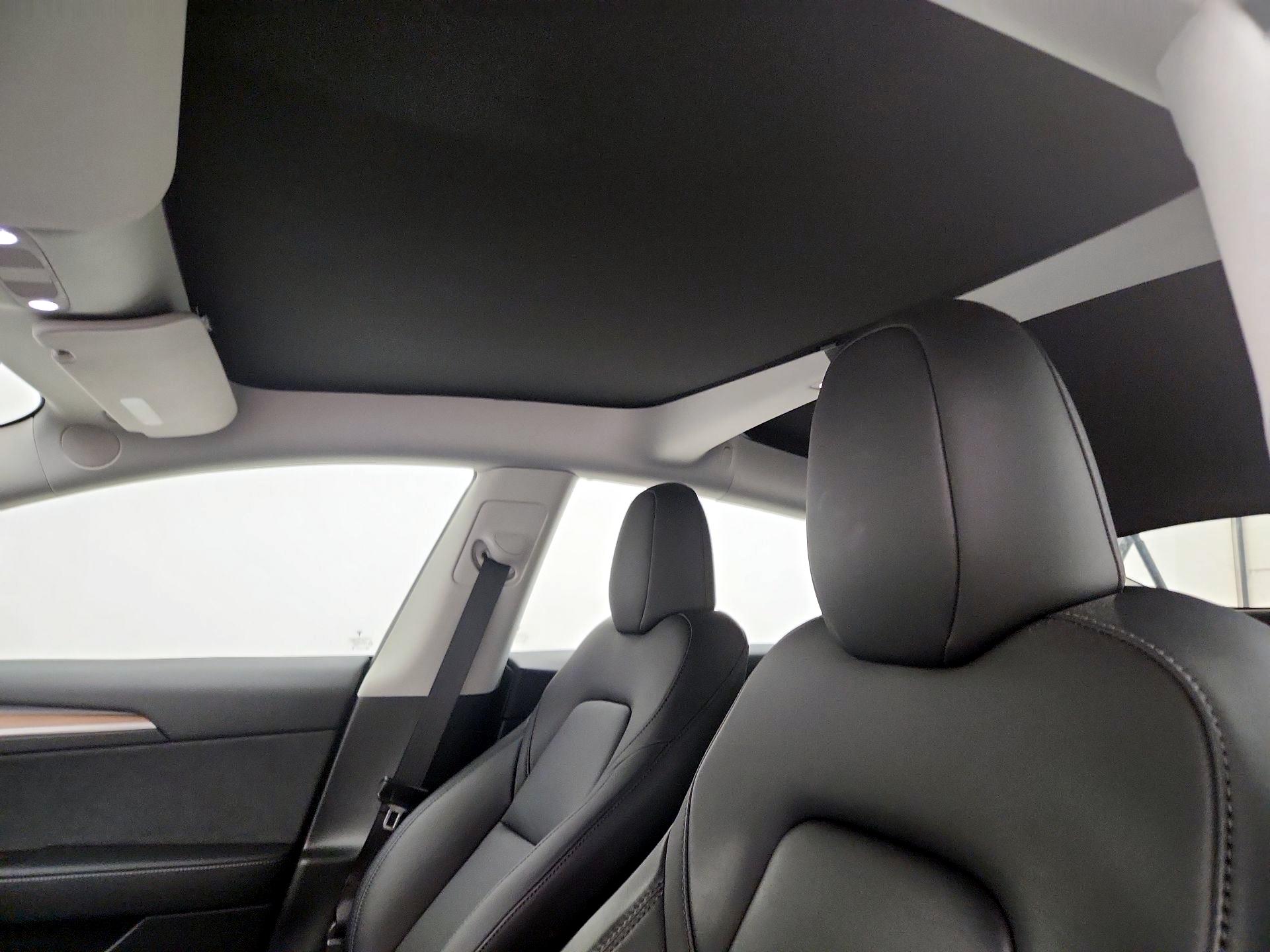 Thumbnail: 2023 Tesla Model 3 - 17