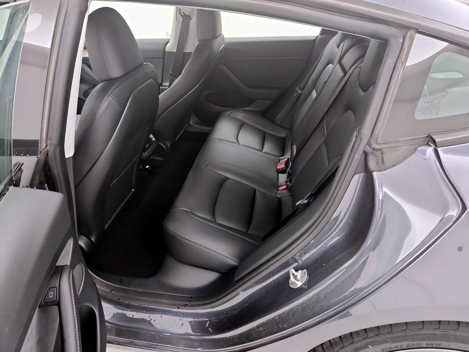 Thumbnail: 2023 Tesla Model 3 - 18
