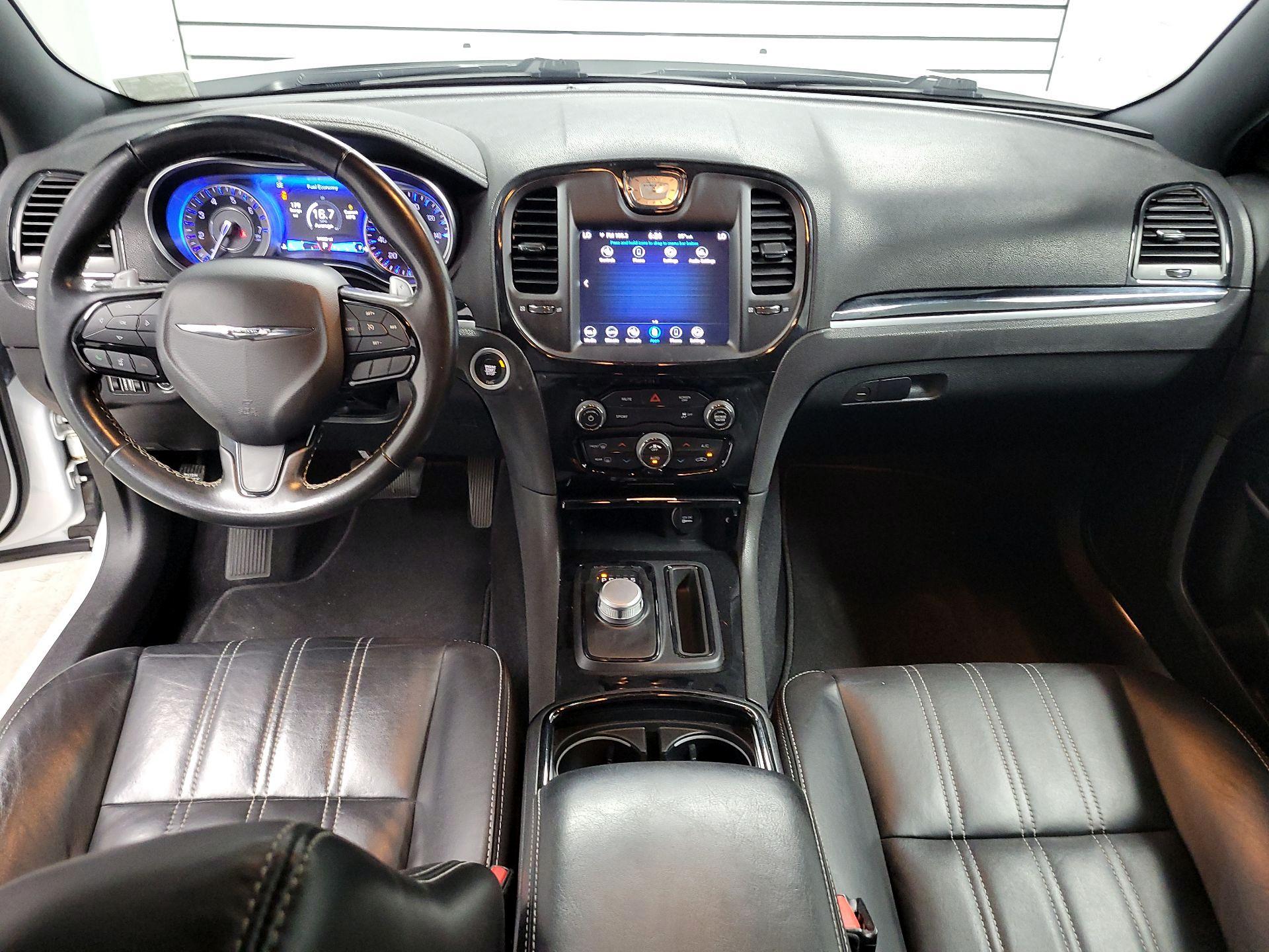 Thumbnail: 2020 Chrysler 300 - 9