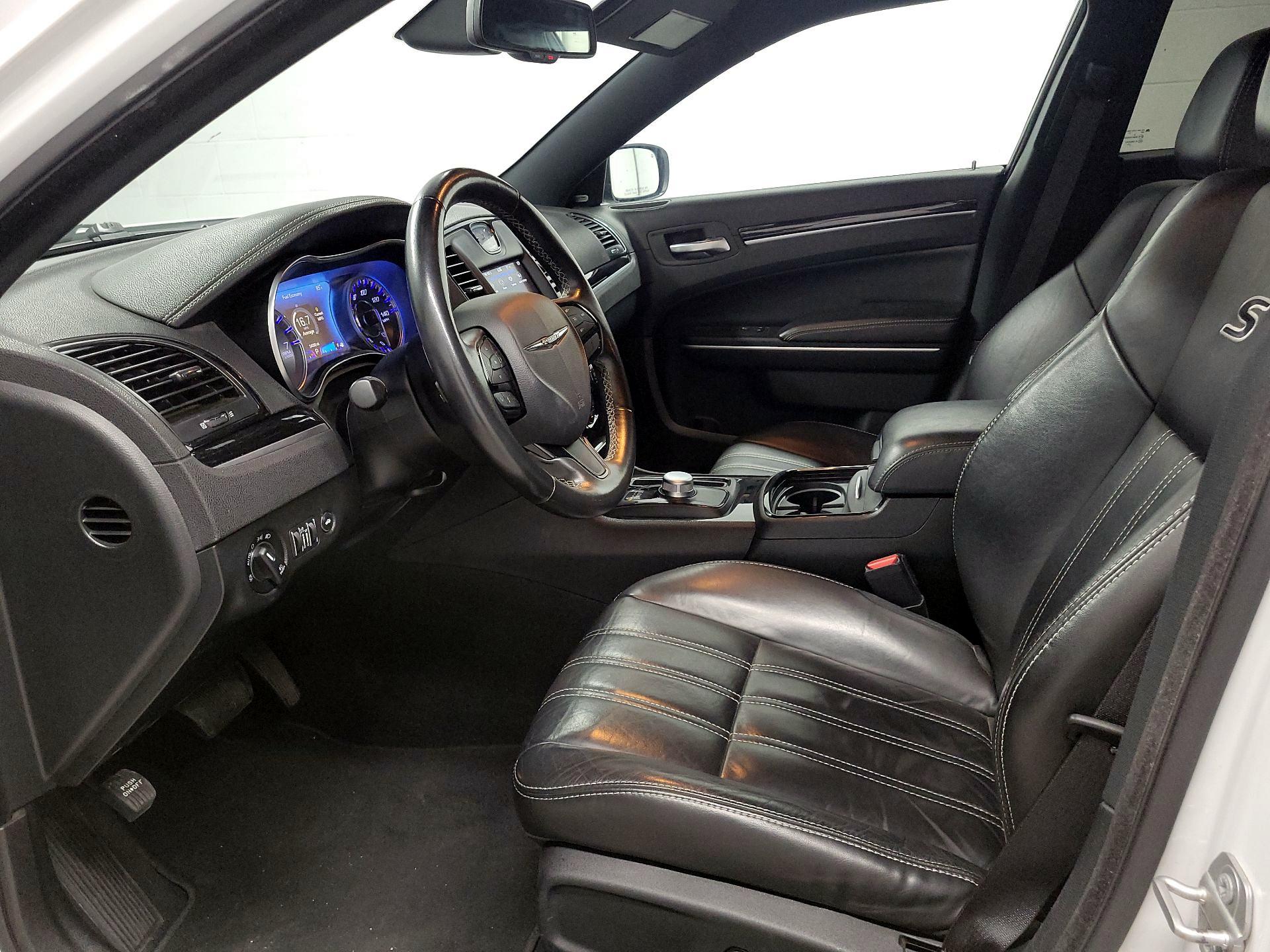 Thumbnail: 2020 Chrysler 300 - 11