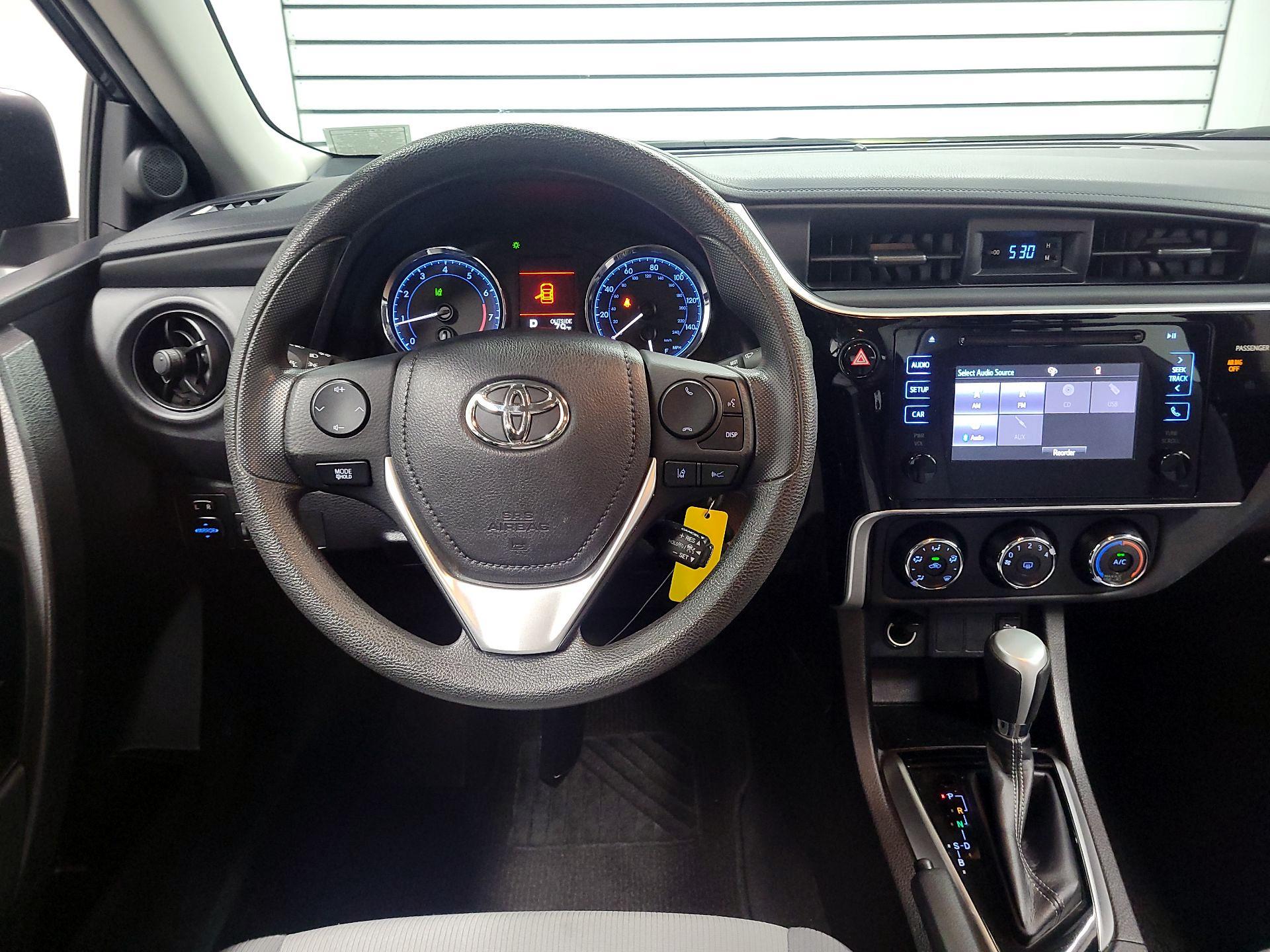 Thumbnail: 2017 Toyota Corolla - 10