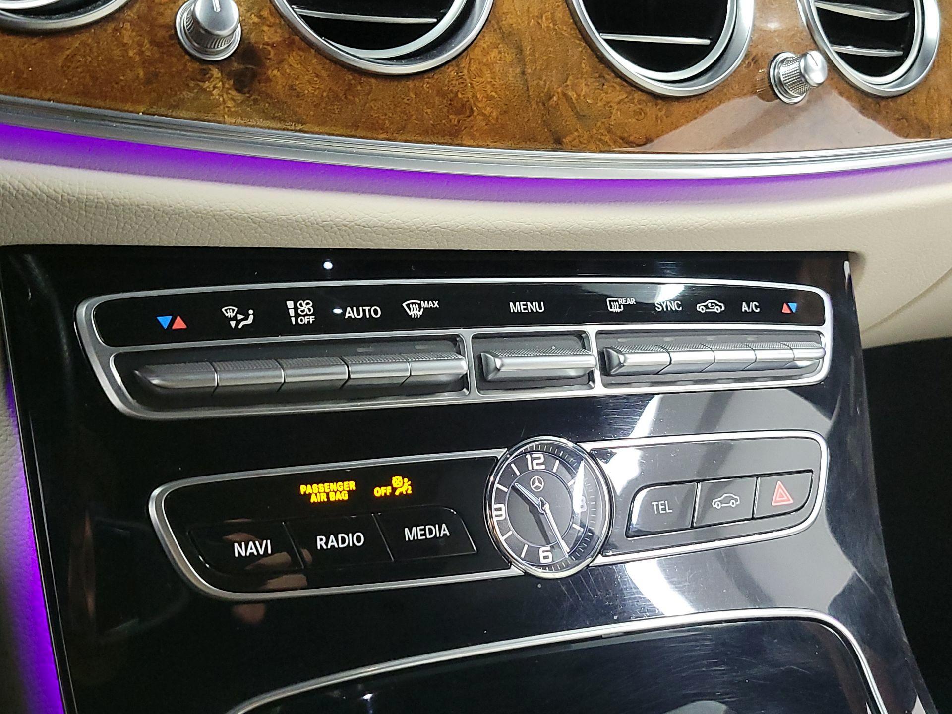 Thumbnail: 2018 Mercedes-Benz E-Class - 15