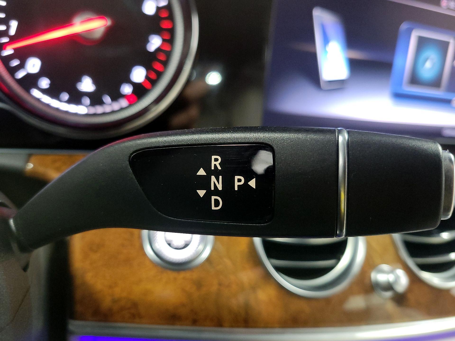 Thumbnail: 2018 Mercedes-Benz E-Class - 16